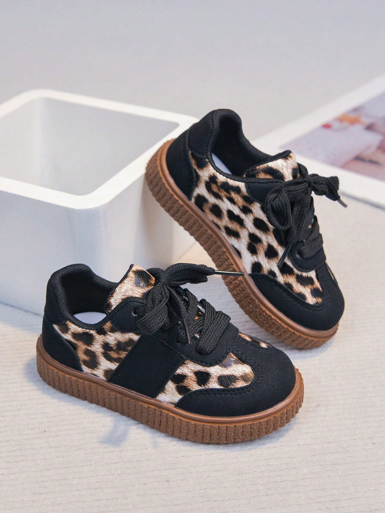 1 Pair New Black Pattern Soft Sole Lace-Up Sneakers For Infants And Toddlers, Latest Spring/Autumn Casual Shoes For Boys, Cute And Playful Shoes For Girls