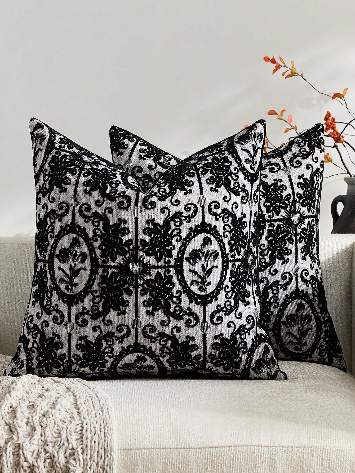 18 Inch X 18 Inch Neutral Floral Throw Pillow Cover, Vintage Velvet Square Pillowcase, Soft Decorative Farmhouse Style Sofa Pillow Cover, Suitable For Living Room Bedroom (1pc, 2pcs Optional)