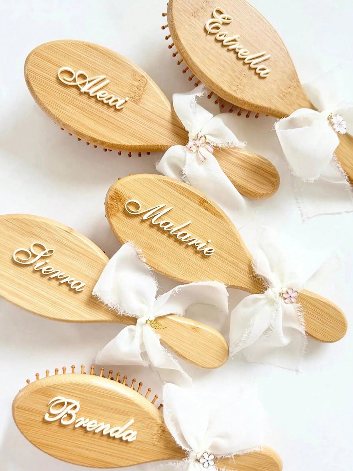 1pc Personalized Name Engraved, Anti-Static Hair Comb, Portable Styling Brush, Wedding Gift, Bridesmaids Gift, Anniversary Present, Valentine's Day Gift, Ideal Gifts For Her, Girlfriend, Friends, Moth