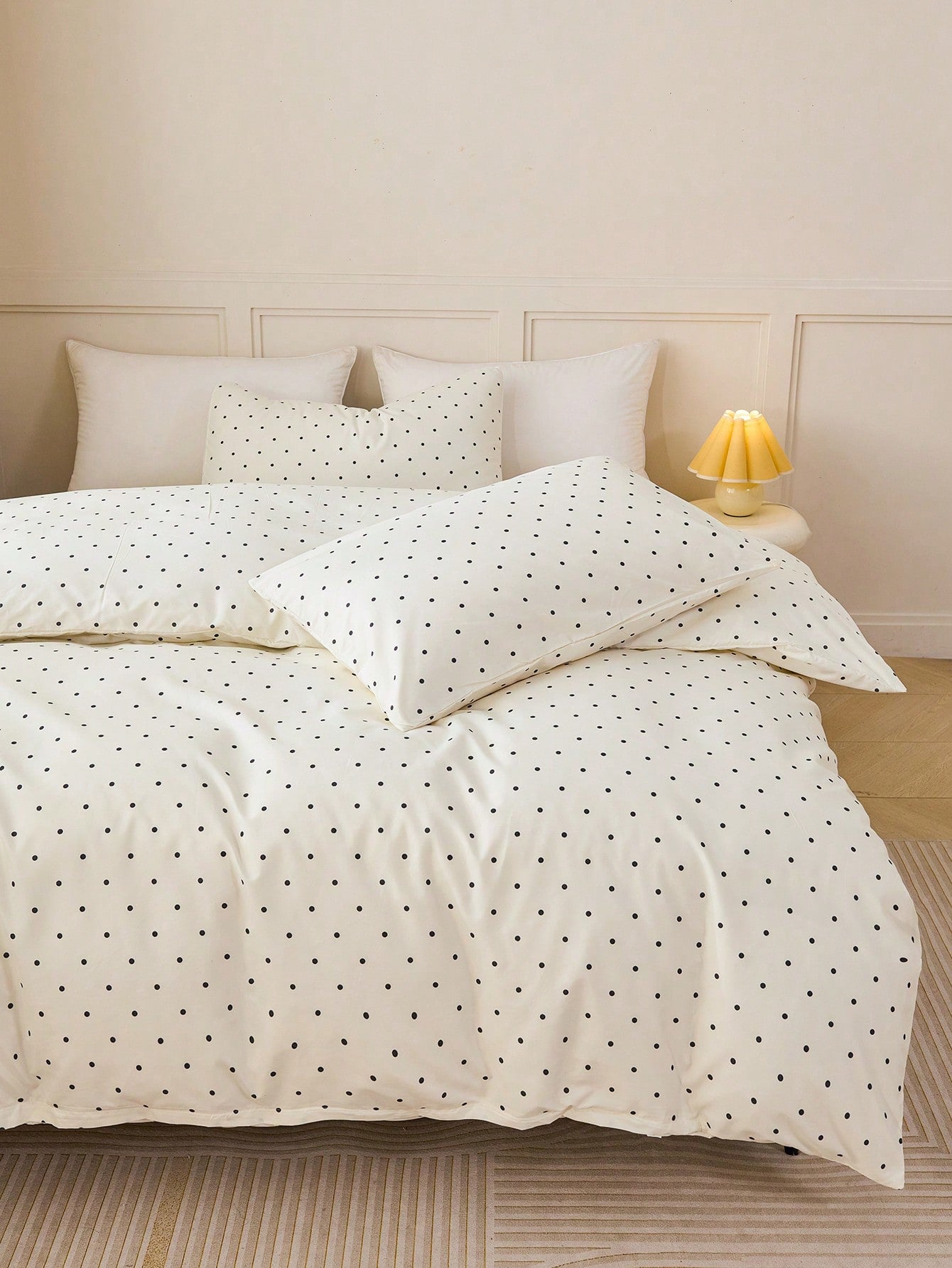2/3pcs Minimalist Polka Dot Print Bedding Set, Made Of Soft And Comfortable Fabric, Breathable And Durable, Wrinkle-Resistant, Suitable As A Gift For Parents And Friends, Includes 1 Duvet Cover, 1/2 P