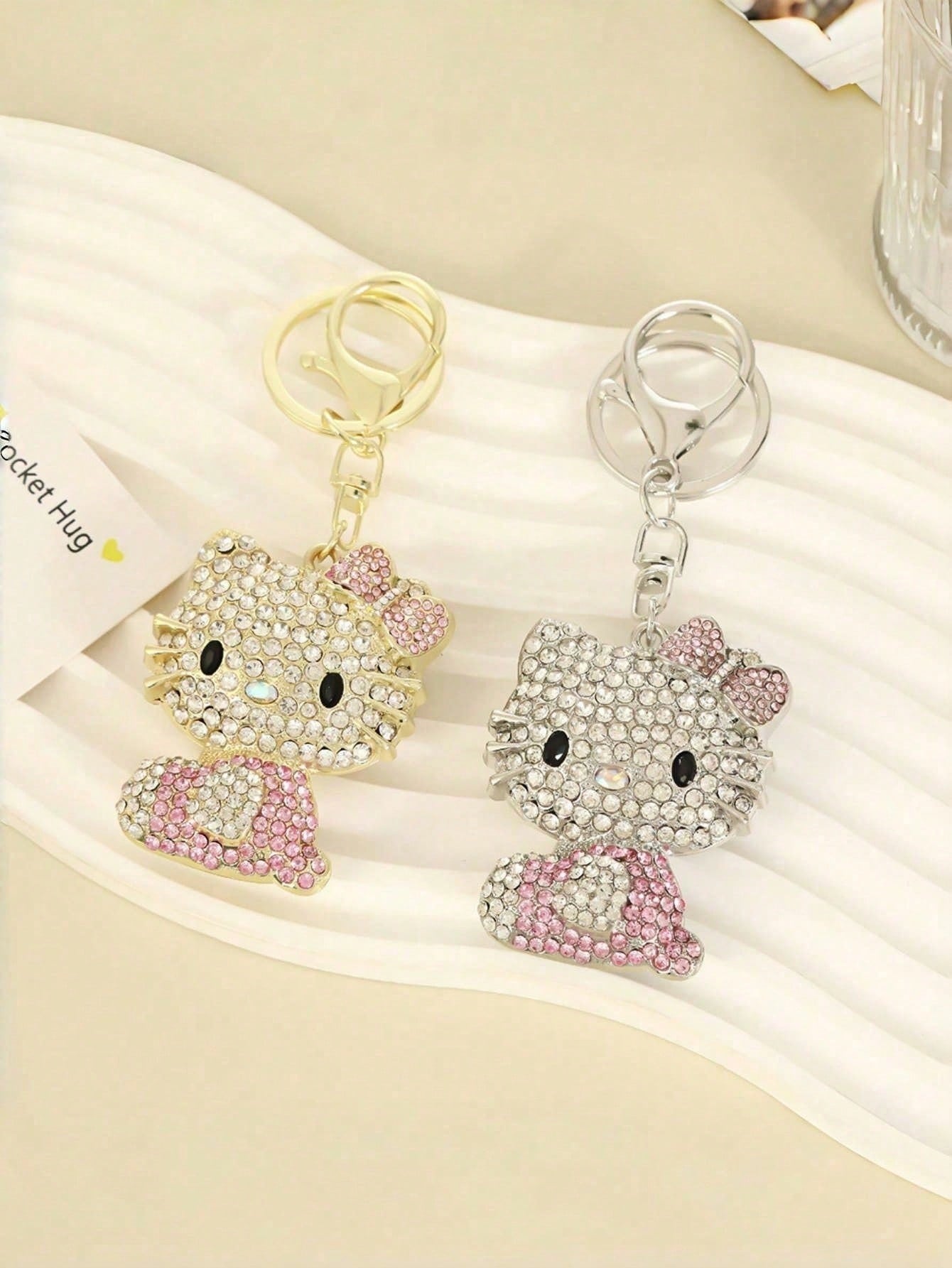Hello Kitty Keychain Pendant, Cute Cartoon Keychain, Suitable For Back To School, Car Decor, Party Favor, Backpack Accessory, Graduation Gift, Business Gift, Birthday Gift, Daily Accessory, Christmas