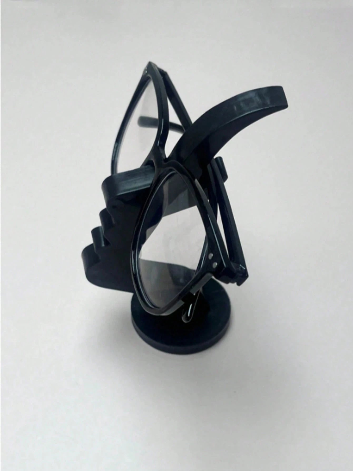 1/2pcs New Fun Desktop Glasses Holder, Unique Curved Design Practical Minimalist Black Glasses Stand, Durable Plastic Material, Suitable For Living Room, Bedroom, Office, Decorative Desktop Or Bedside