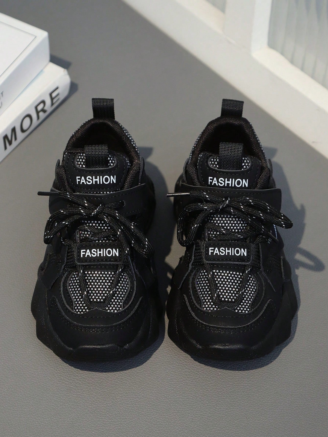 1 Pair Kids' Fashion Sports Shoes, Durable Shock-Absorbing Girls' Tennis Shoes, Spring/Autumn, Recommended To Buy One Size Up