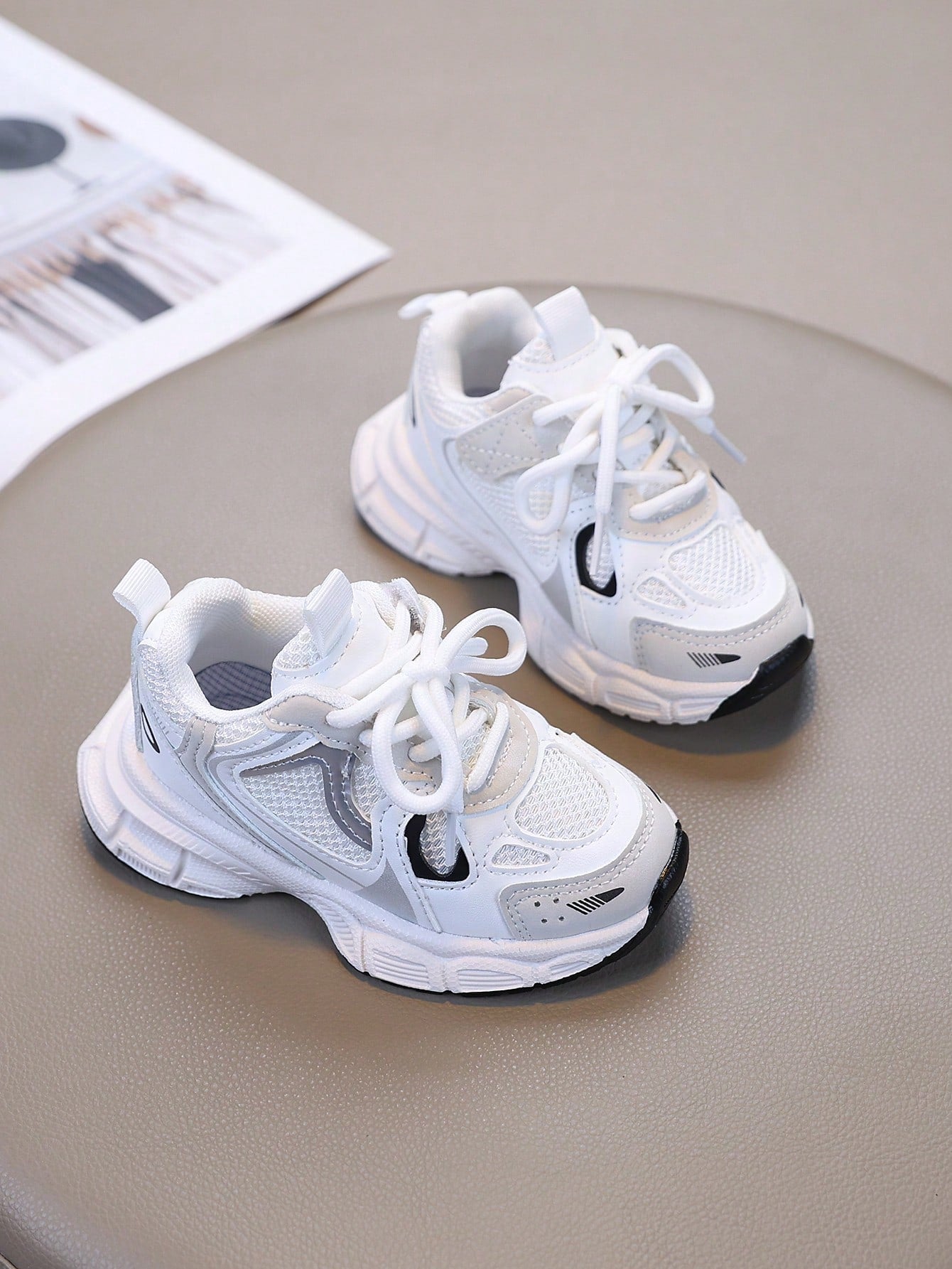 1 Pair Kids' Mesh Breathable Sports Shoes, Lightweight Walking Casual Shoes, Running Hiking Outdoor Shoes For Boys And Girls