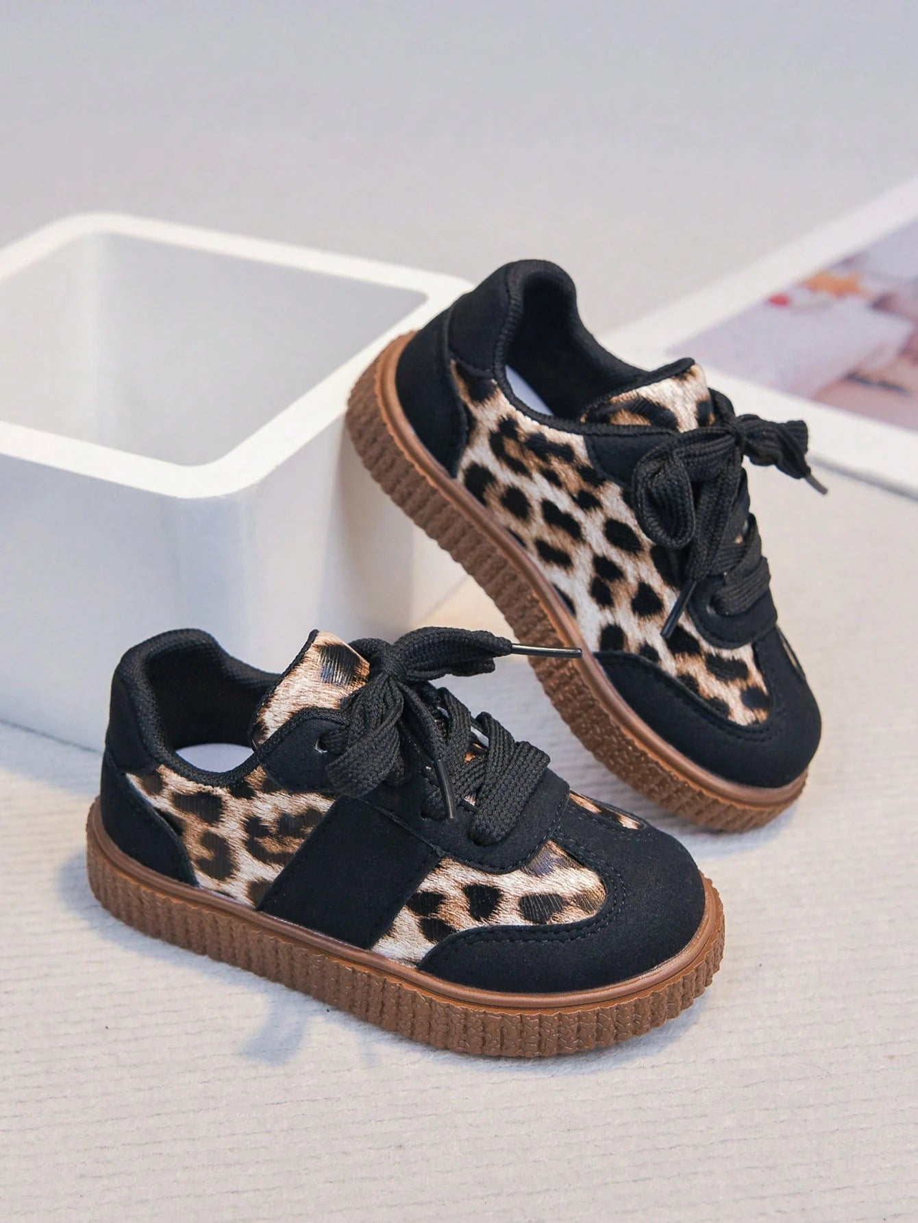 1 Pair New Black Pattern Soft Sole Lace-Up Sneakers For Infants And Toddlers, Latest Spring/Autumn Casual Shoes For Boys, Cute And Playful Shoes For Girls