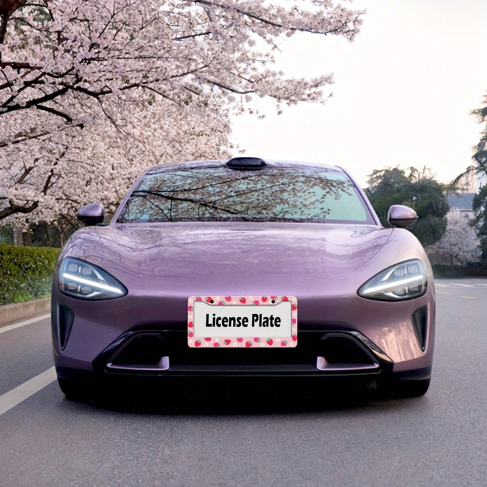 1 Piece Strawberry Floral Aluminum License Plate Frame, Rust-Proof, Universal Car Accessory Suitable For The USA, Canada, And Mexico, Comes With Installation Accessories, Cute Car Decoration License P