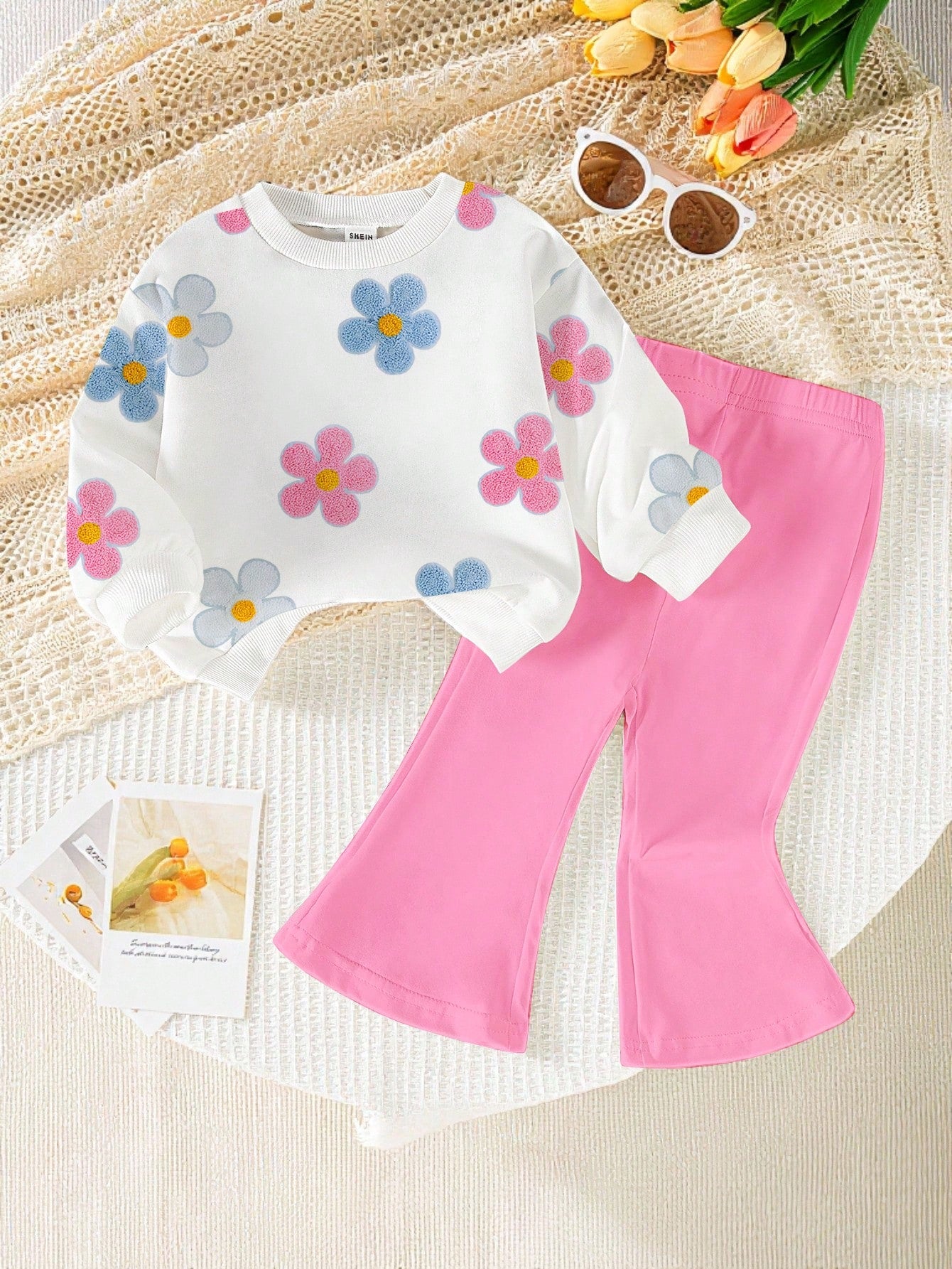 1 Set Baby Girls Casual Fashionable Sweet Cute Strawberry Print White Crew Neck Sweatshirt And Red Flared Pants Autumn/Winter Girl Two Pieces Outfit