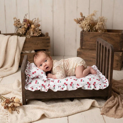 1 Set Newborn Striped White & Coffee Wooden Photography Props With Matching Mattress, Vintage Style Baby Wooden Bed Prop ➕ Matching Mattress, Suitable For Newborn Photo Shoots, Portrait Photography, A
