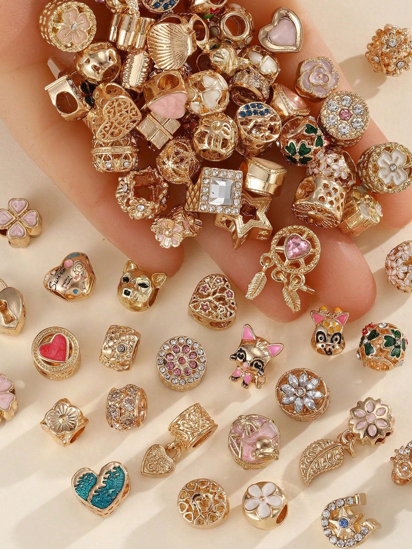 10/20PCS Christmas Random Charms Various Themes Beads Pendant For DIY Bracelet Rhinestone Design- Animals/Plants/Flowers/Pets/Sports/Cartoon/Ocean/MothersDay/Valentine's/Friends/Family/Stars/Moon/Sun