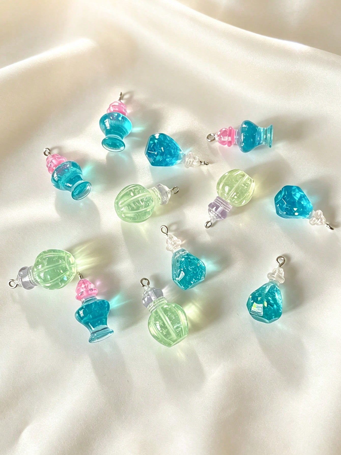 10pcs Vintage Magic Potion Bottle Shaped Pendants For DIY Jewelry Making, Suitable For DIY Necklaces, Earrings, Keychains, Bag Charms, Hair Accessories, Dollhouse Decor