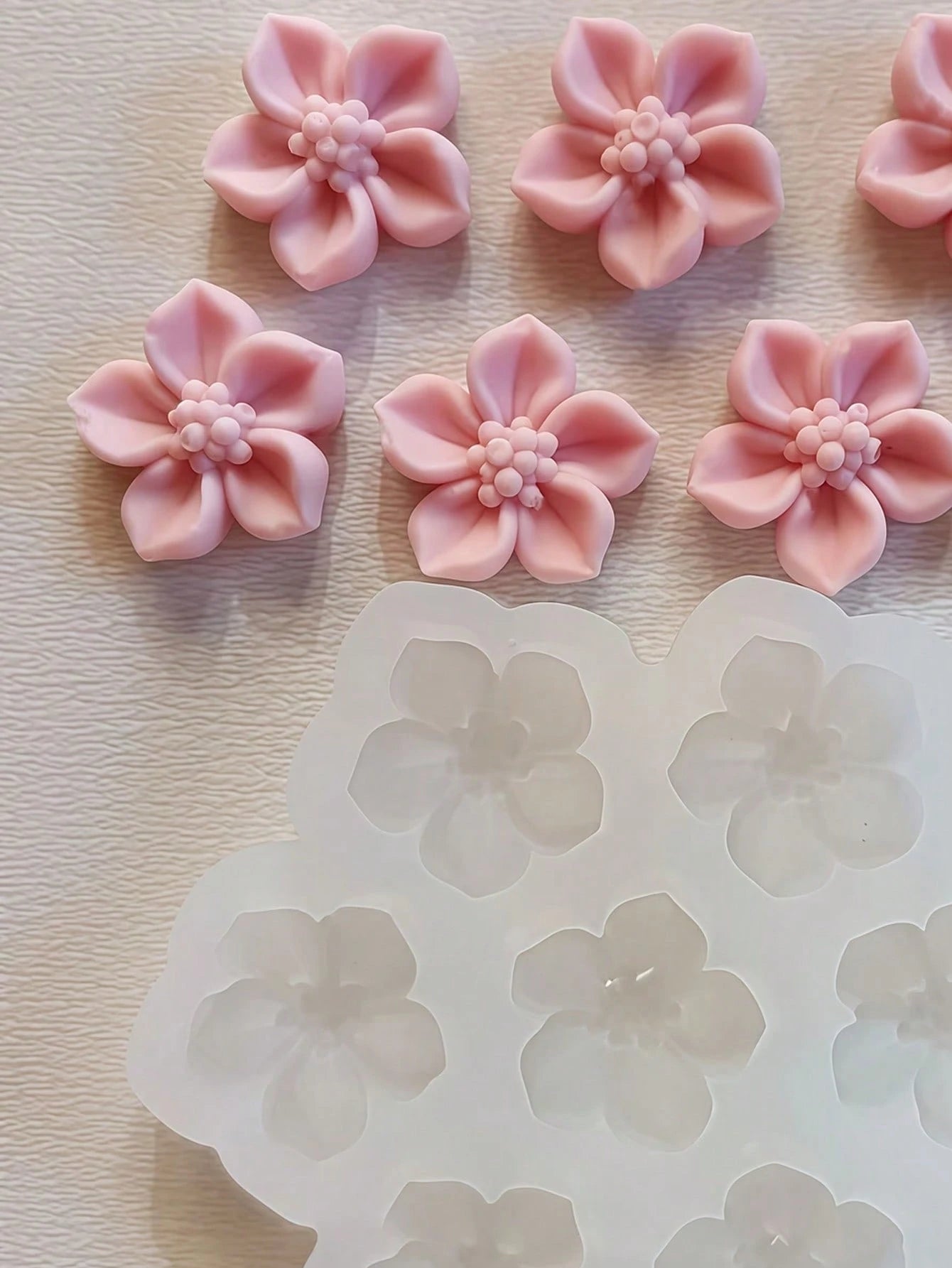 1PC/2PCS 3D Cherry Blossom Silicone Mold, Creative DIY Mold For Aromatherapy Candles/ Clay, Home Decor/ Gifts Ornament Epoxy Resin Mold, Crafts Casting Molds, Artistic Ornaments Plaster Mould
