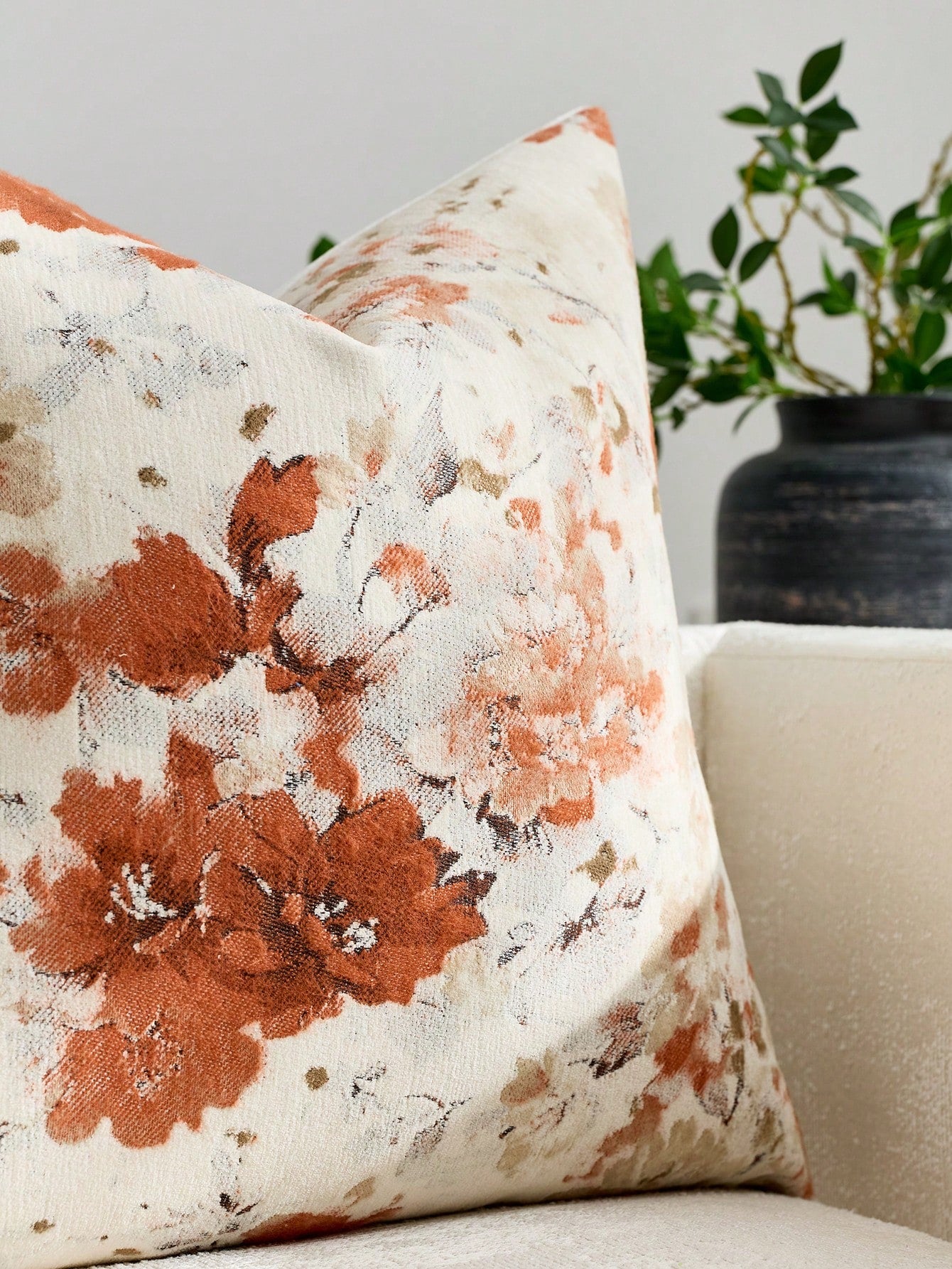 1pc/2pcs Brown (No Insert) Floral Pattern Cushion Cover, Fashionable Vintage Comfortable Jacquard Chenille + Faux Cashmere Touch Pillowcase, Suitable For Daily Home Decor, Sofa, Bed, Bedroom, Gift, Ho