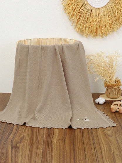 1pc Baby Knitted Blanket, Cute Bear Embroidery Design With Wavy Edges, Soft & Minimalist, Suitable For All Seasons