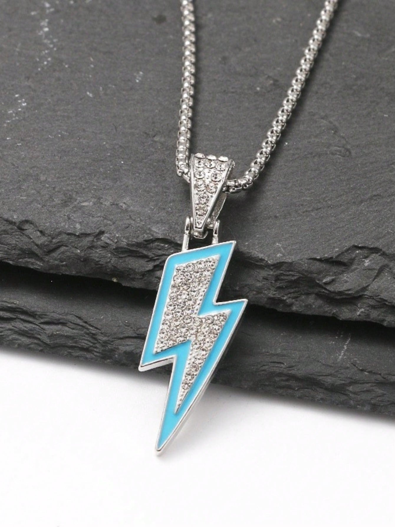 1pc Blue Enamel Rhinestone Lightning Pendant Car Rearview Mirror Hanging Ornament, Box Chain Pendant Car Interior Accessory, Multi-Purpose Car Interior Decoration Hanging Ornament, Also Can Be Worn As