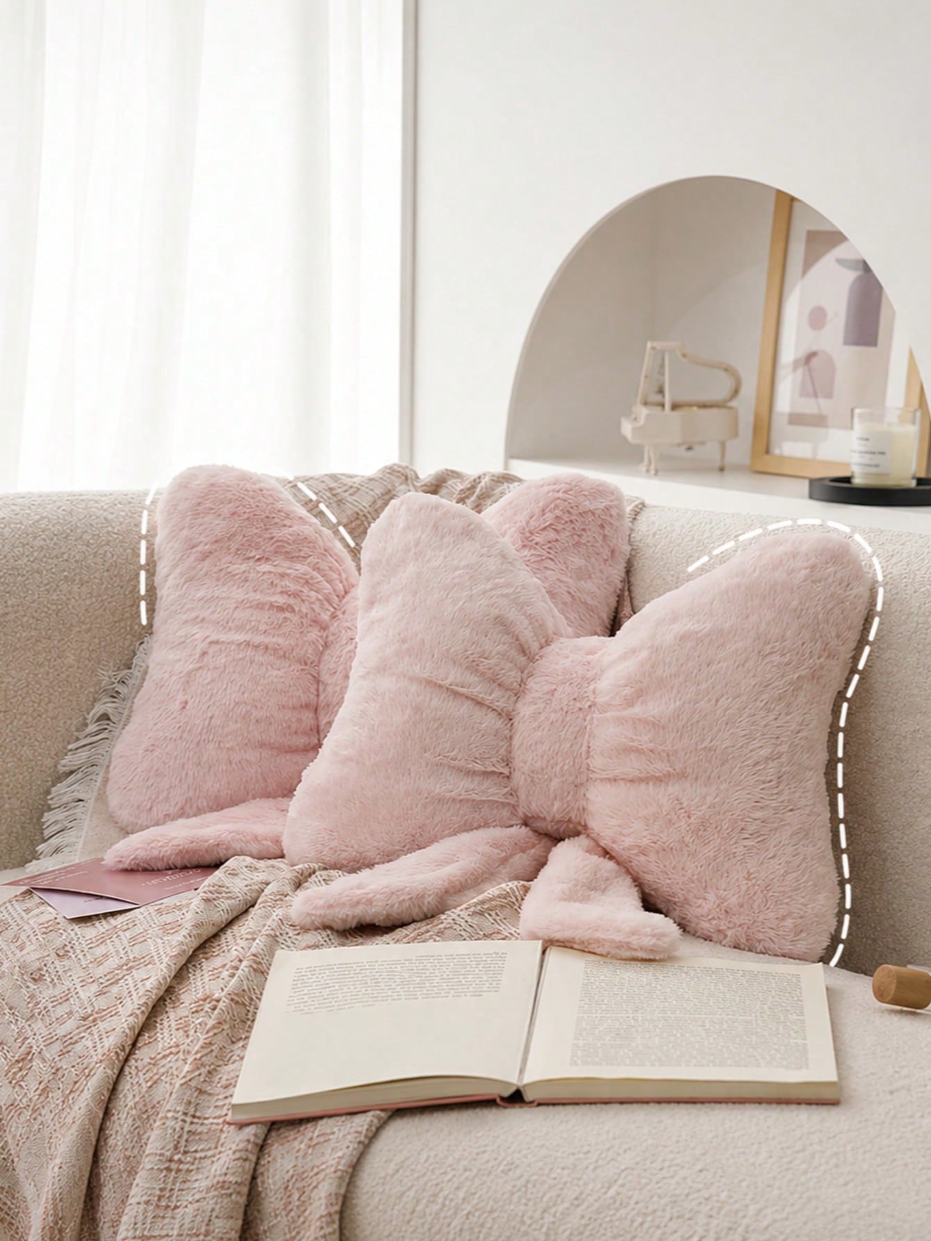 1PC Bow Pattern Pillow, Cute Style Faux Rabbit Fur Bow-Shaped Rose Texture Decorative & Comfort Support Cushion- Ideal For Valentine's Day, Bedroom & Living Room Room Decor, Year-Round Daily Use