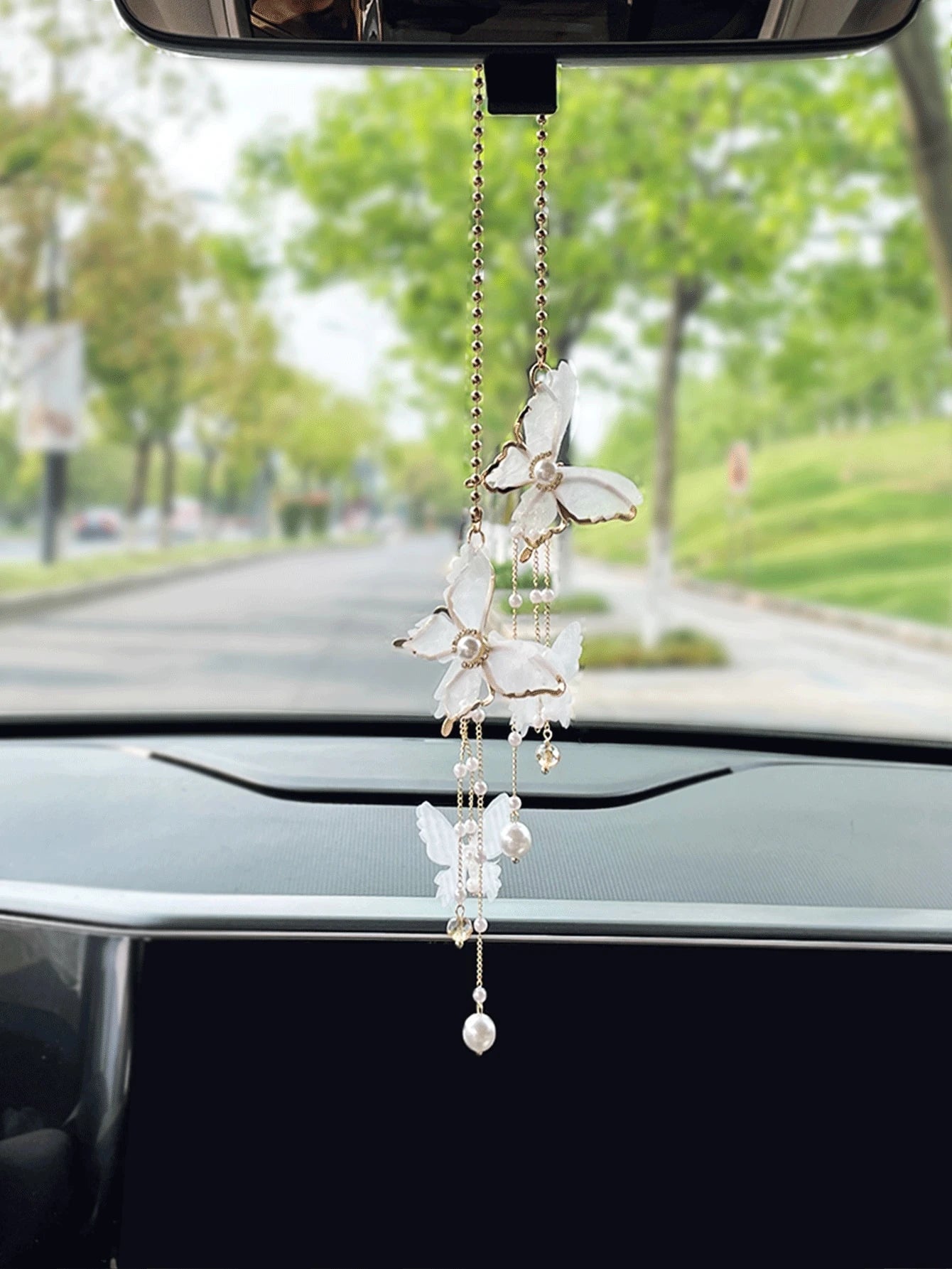 1pc Butterfly Car Pendant Interior Decoration Ornament, Rearview Mirror Hanging Decor For Women