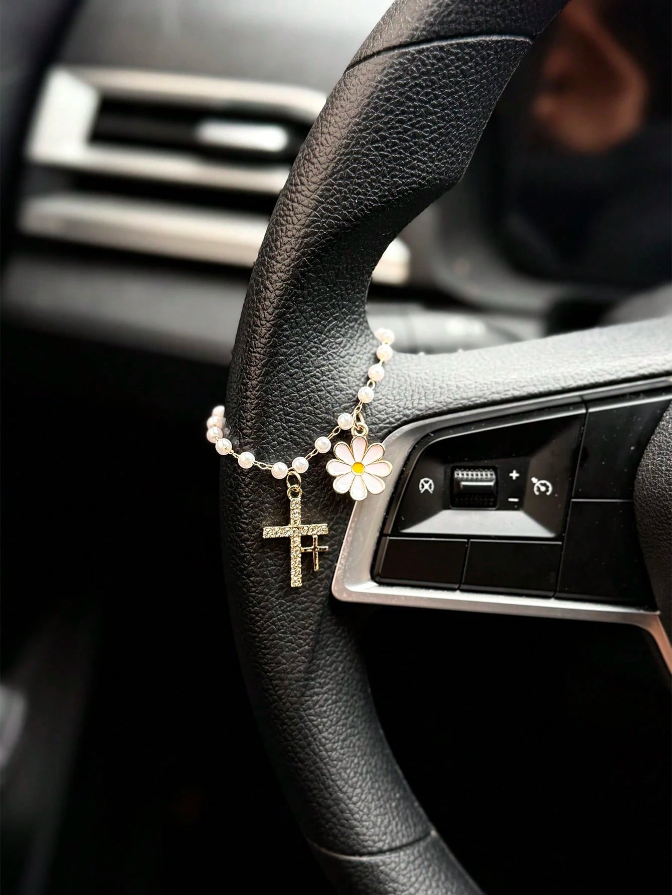 1pc Car Steering Wheel Decorative Chain Cross Chrysanthemum Decoration Interior Decoration Accessories