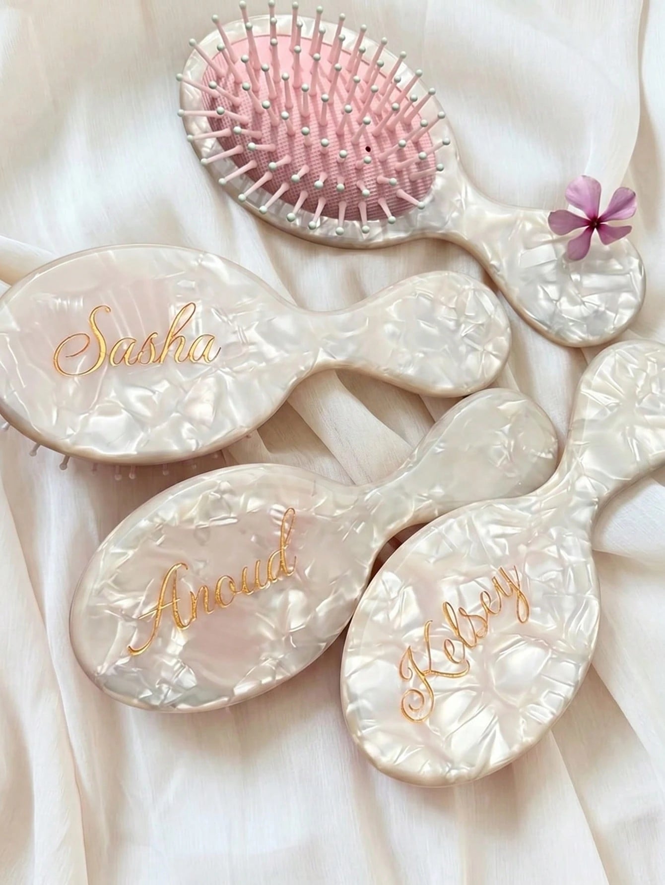 1pc Customized Laser Engraved Mini Comb, Personalized Name Comb, Anti-Static Hair Brush, Portable Hair Comb, Wedding Gift, Bridesmaid Gift, Birthday Gift, Party Favor, Anniversary Gift, Bachelorette P