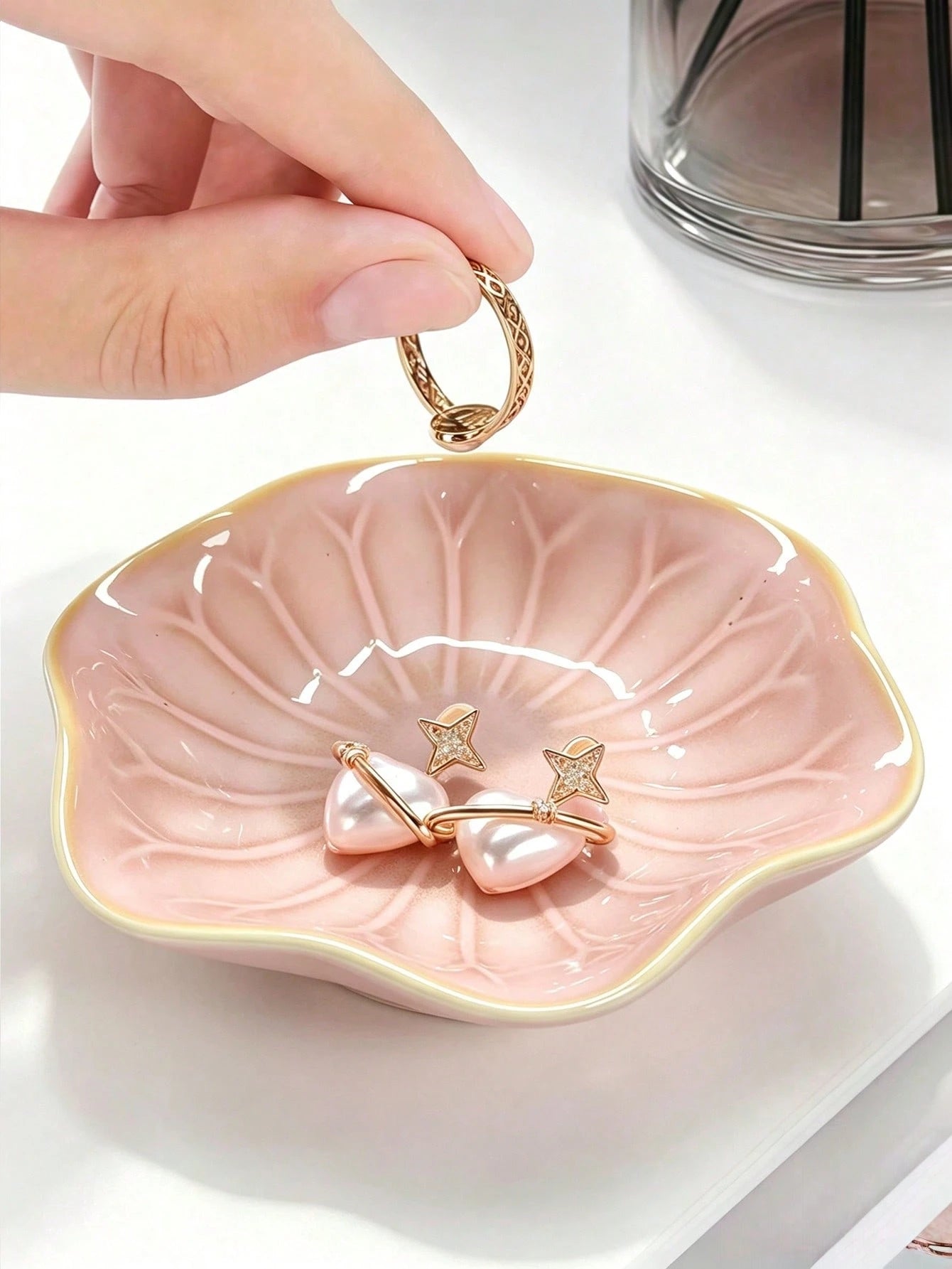 1pc Elegant Ceramic Lotus Leaf Jewelry Organizer Tray For Earrings, Rings, Keys And Small Accessories, Perfect Birthday Or New Year Gift, Desk Storage Valentine Day