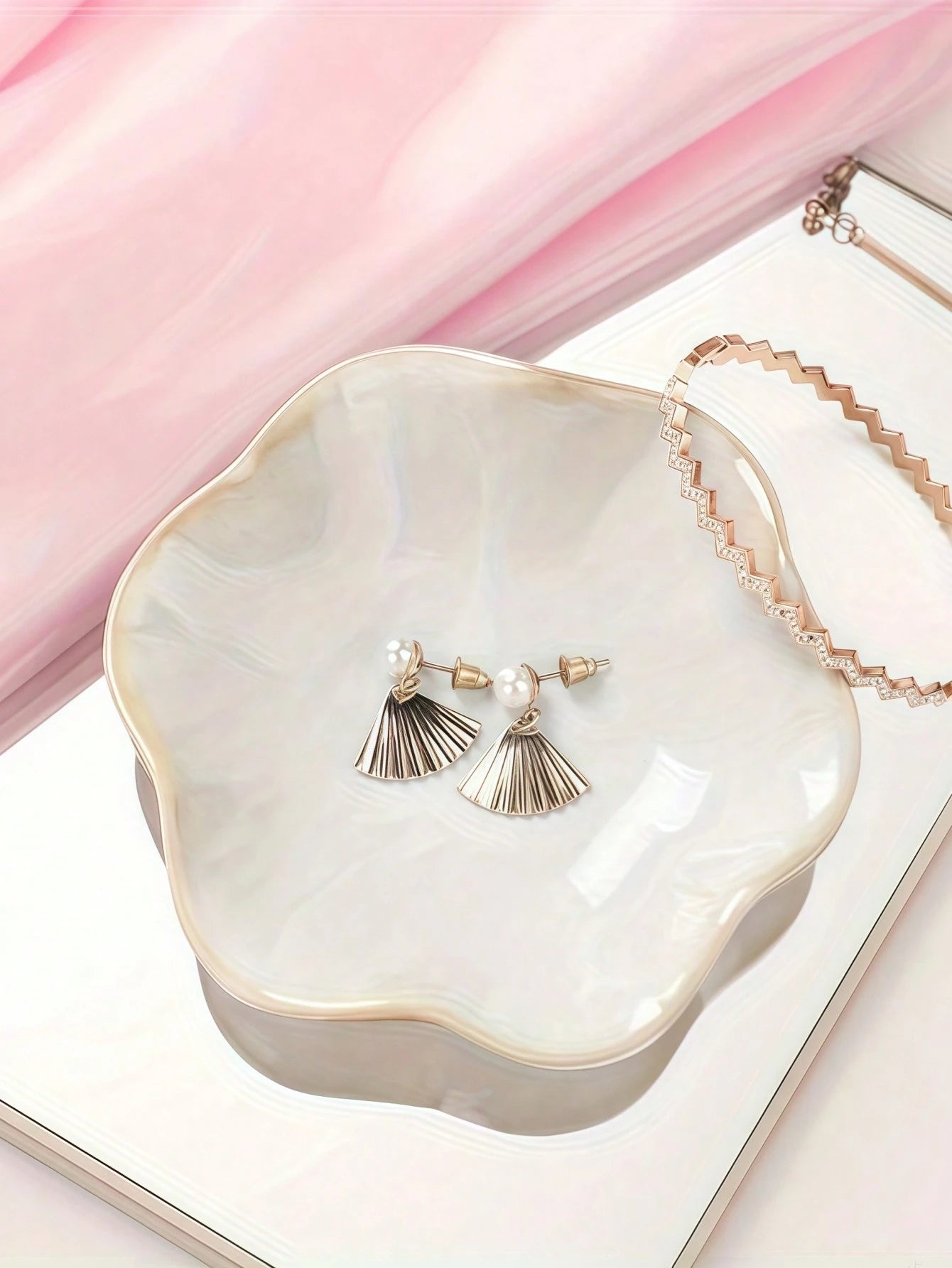 1pc Elegant Ceramic Lotus Leaf Jewelry Organizer Tray For Earrings, Rings, Keys And Small Accessories, Perfect Birthday Or New Year Gift, Desk Storage Valentine Day