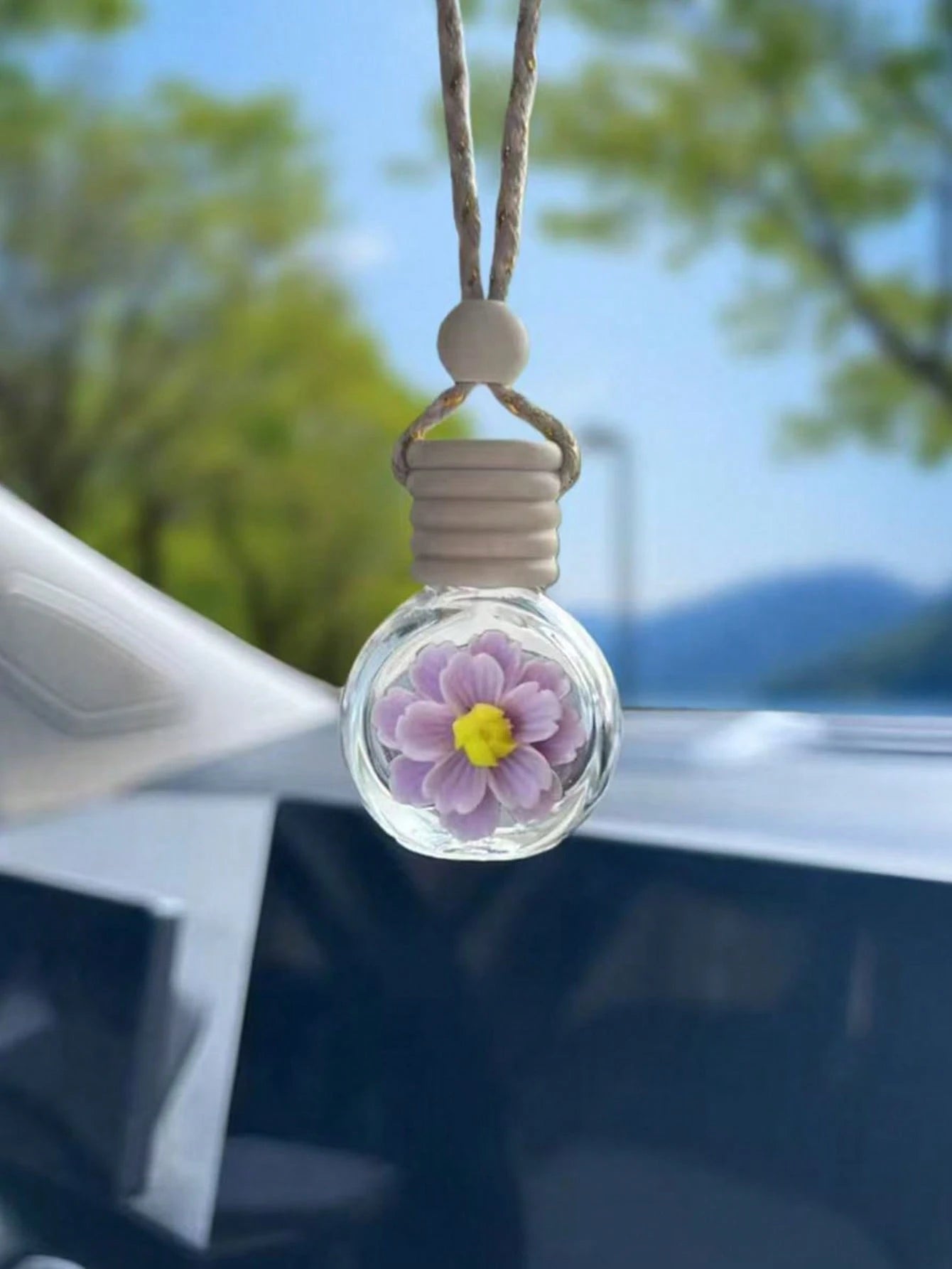 1pc Flower Perfume Bottle Car Rearview Mirror Hanging Decor, Fragrance Diffuser Accessory, Suitable For Men And Women