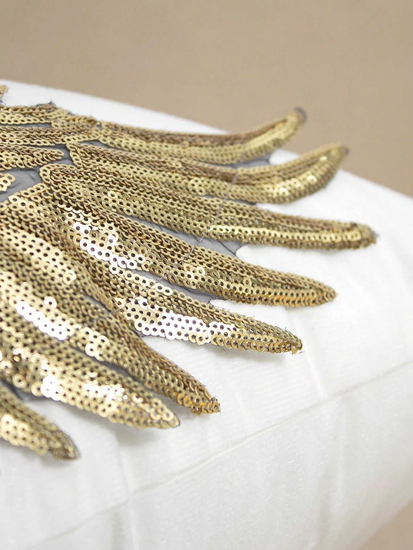 1pc Gold Sequin Wing Pillow Case, Applique Embroidery Craft Bedroom Bed Head Decor Throw Pillow, Living Room Sofa, Balcony Bay Window Decor Cushion Cover, Outdoor Garden, Yard Festival Party Fabric De