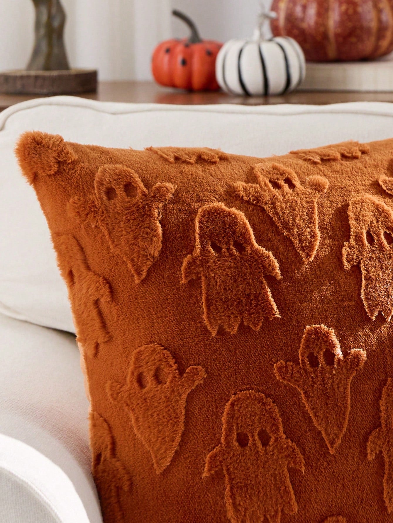 1pc Halloween Ghost Decorative Pillow Case, Front Jacquard Faux Rabbit Fur Ghost, Back Dutch Velvet Fabric, Square Cushion Cover, Holiday Home Pillowcase Decor, Soft Comfortable Velvet Fabric, Modern