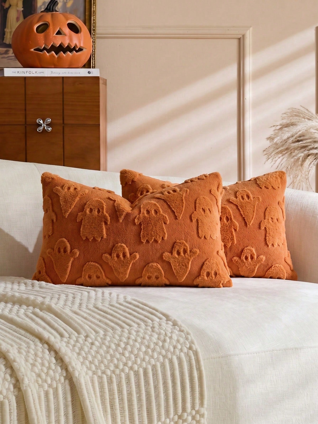 1pc Halloween Ghost Decorative Pillow Case, Front Jacquard Faux Rabbit Fur Ghost, Back Dutch Velvet Fabric, Square Cushion Cover, Holiday Home Pillowcase Decor, Soft Comfortable Velvet Fabric, Modern