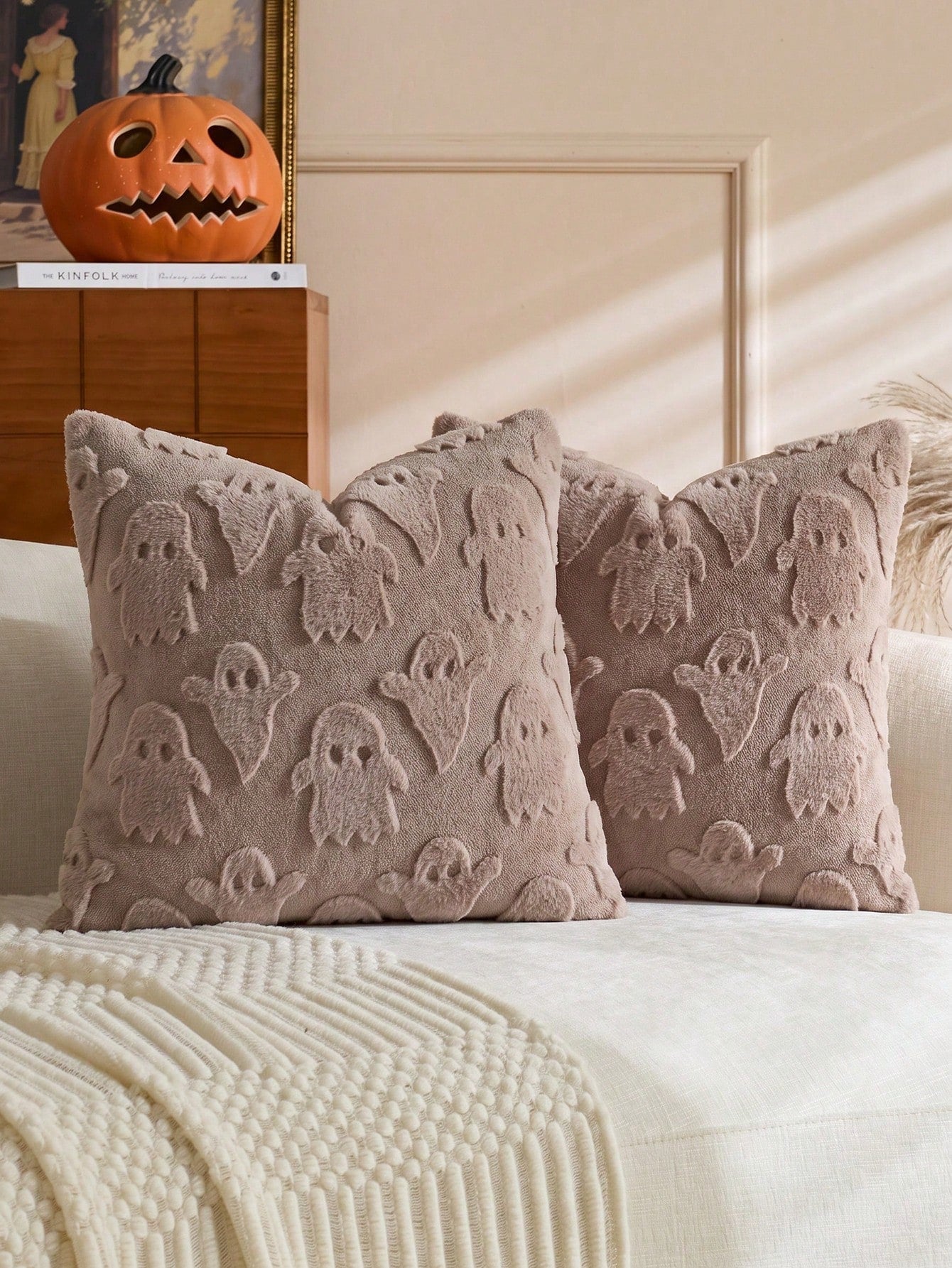 1pc Halloween Ghost Decorative Pillow Case, Front Jacquard Faux Rabbit Fur Ghost, Back Dutch Velvet Fabric, Square Cushion Cover, Holiday Home Pillowcase Decor, Soft Comfortable Velvet Fabric, Modern