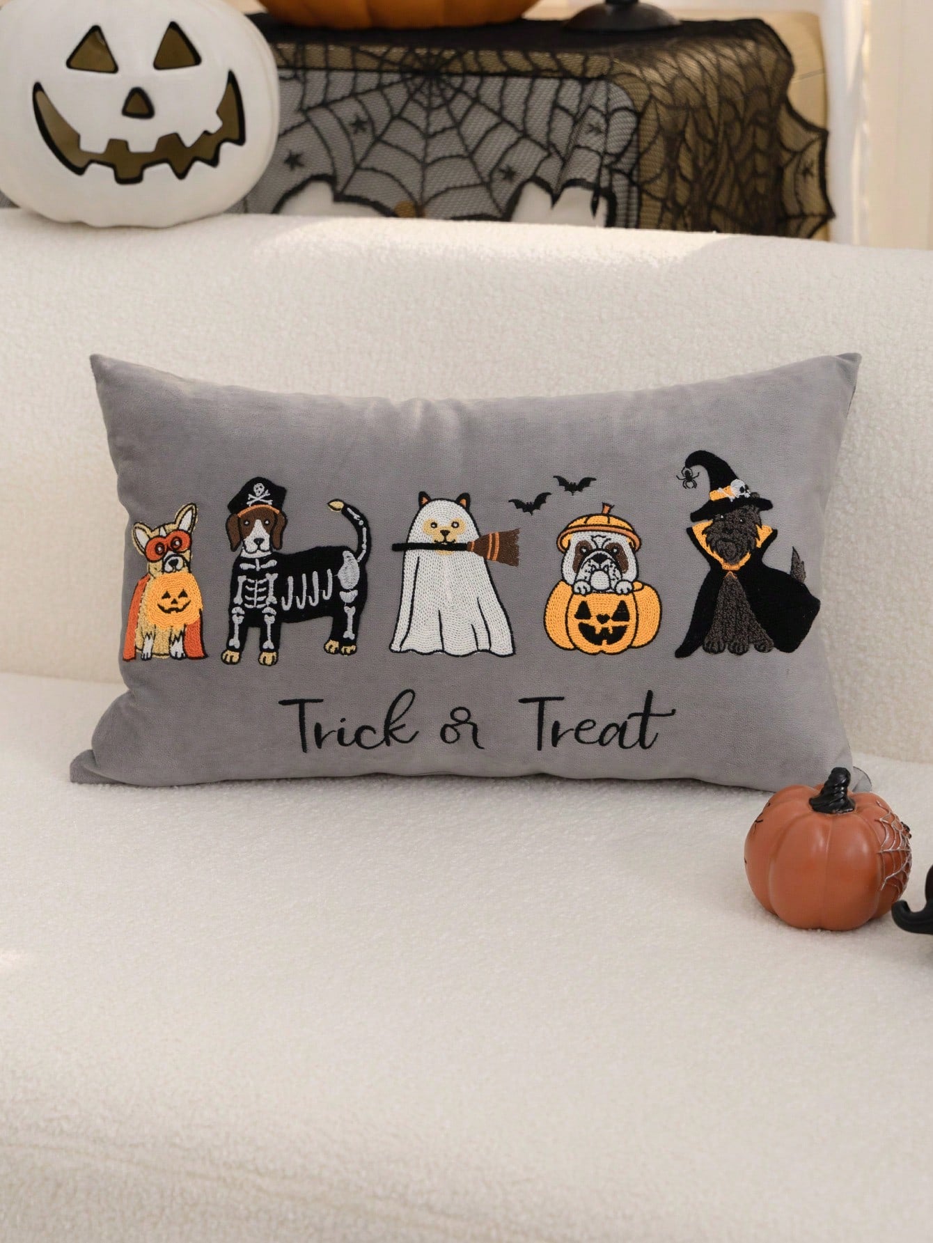 1pc Halloween Grey Ghost/Pumpkin Dog Embroidered Pillow Case, Halloween Trick Or Treat Pillow Cover, Suitable For Indoor Decoration, Ghost Festival Decor, All-Season Pillow Case, Without Insert