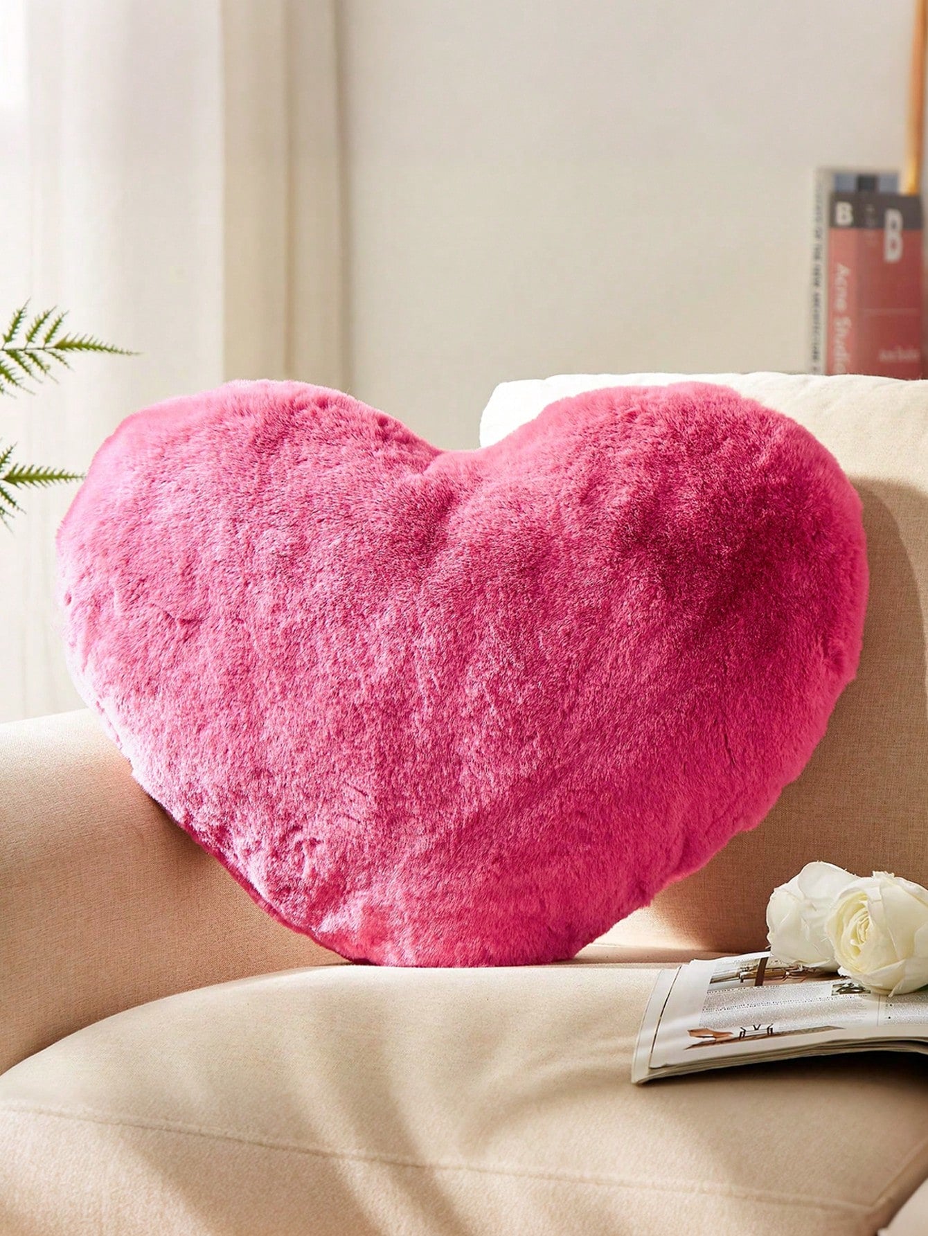 1pc Heart-Shaped Throw Pillow, Cute Heart-Shaped Decorative Cushion, Soft Decorative Pillow, Suitable For Sofa, Bedroom, Living Room, Home Decor, Room Decor, Party, Wedding, Valentine's Day, Spring/Su