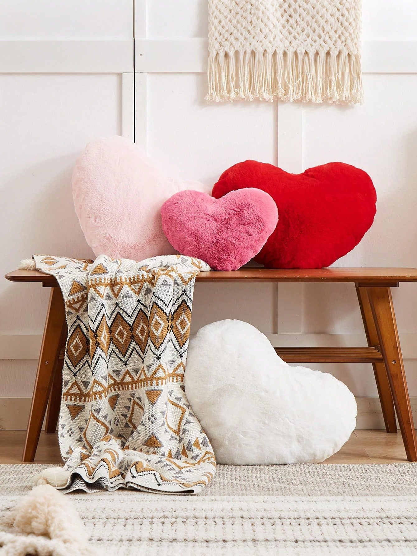 1pc Heart-Shaped Throw Pillow, Cute Heart-Shaped Decorative Cushion, Soft Decorative Pillow, Suitable For Sofa, Bedroom, Living Room, Home Decor, Room Decor, Party, Wedding, Valentine's Day, Spring/Su