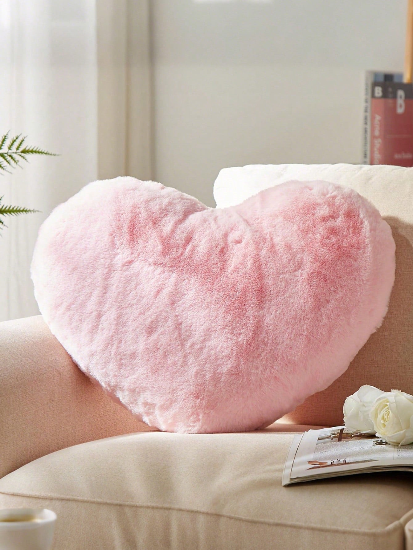 1pc Heart-Shaped Throw Pillow, Cute Heart-Shaped Decorative Cushion, Soft Decorative Pillow, Suitable For Sofa, Bedroom, Living Room, Home Decor, Room Decor, Party, Wedding, Valentine's Day, Spring/Su