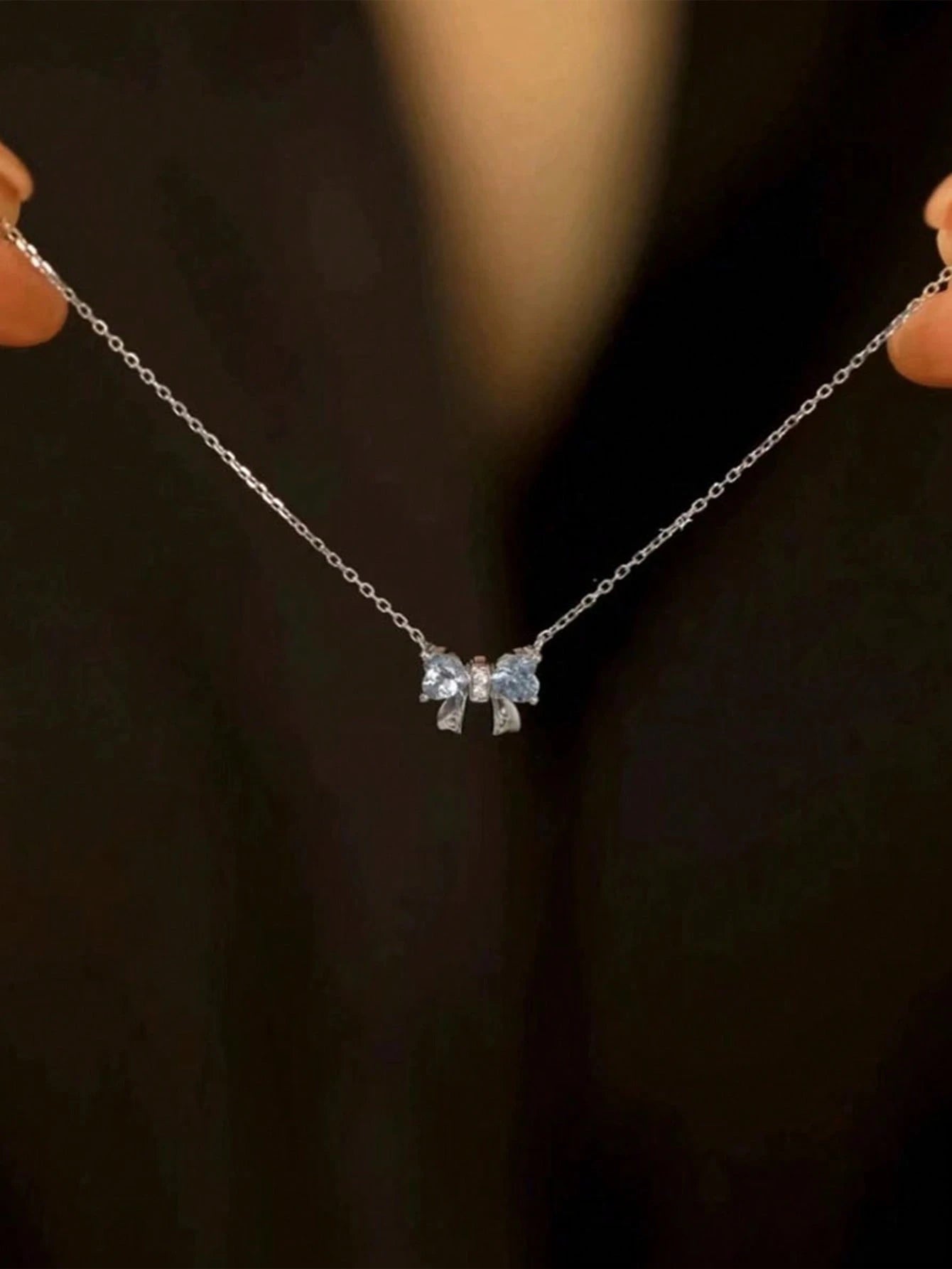 1pc Ladies' Elegant Aquamarine Bow Pendant Necklace, S925 Sterling Silver Clavicle Chain, High-End Luxury Jewelry For Party And Wedding Bride
