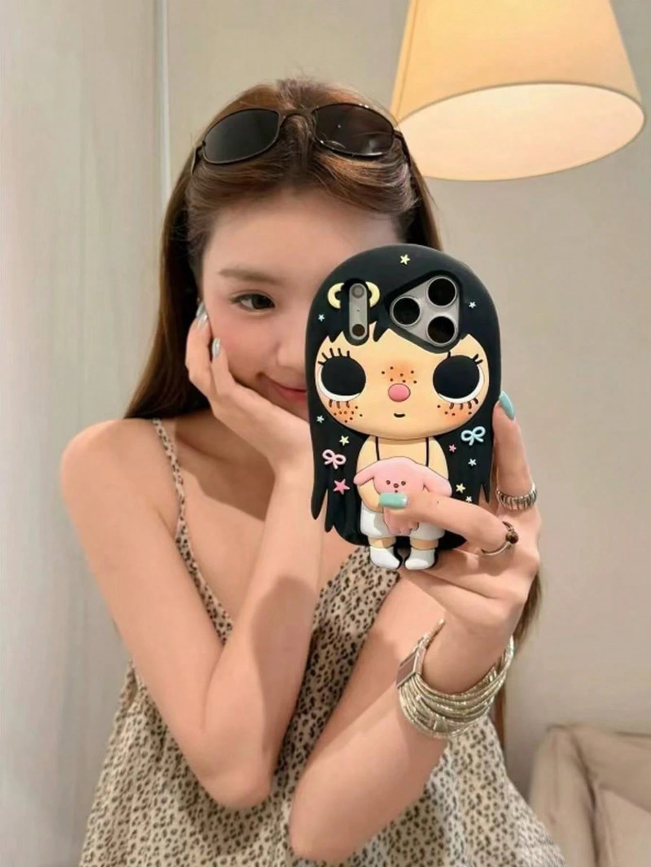 1pc Long Hair Girl Holding Baby Silicone Shockproof Phone Case Compatible With IPhone 13 Pro Max/14 Pro Max/15 Pro Max/16/16 Pro/16 Pro Max 17/17 Pro/17 Pro Max