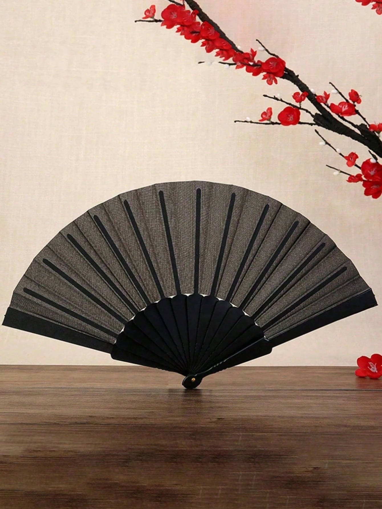 1pc Minimalist Solid Color Folding Fan - Chinese Style Women's Handheld Fan, Plastic Fan Ribs, Suitable For Party, Wedding Favor, Home Decor, Dance Performance, DIY Decoration (Black, White)