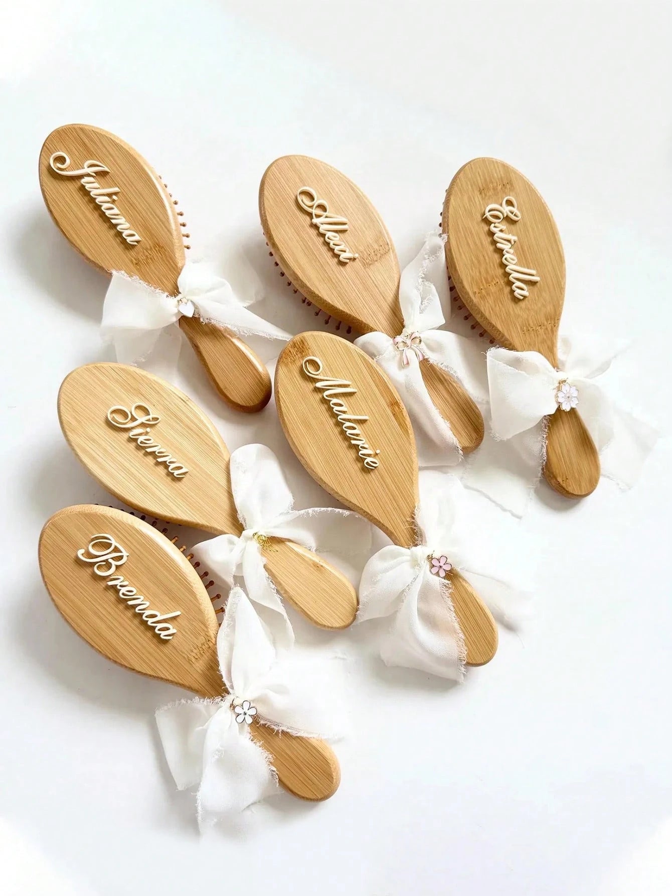 1pc Personalized Name Engraved, Anti-Static Hair Comb, Portable Styling Brush, Wedding Gift, Bridesmaids Gift, Anniversary Present, Valentine's Day Gift, Ideal Gifts For Her, Girlfriend, Friends, Moth