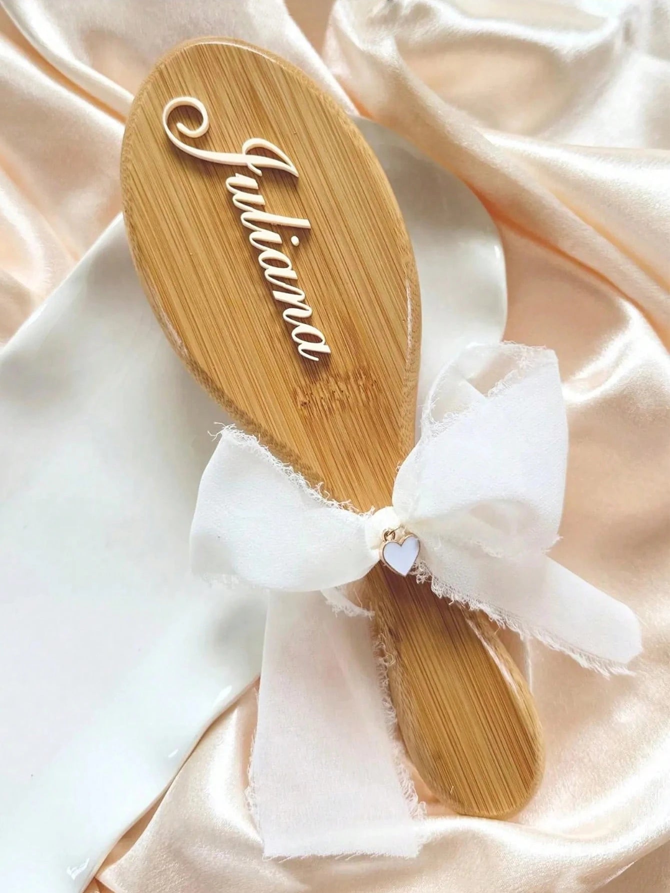 1pc Personalized Name Engraved, Anti-Static Hair Comb, Portable Styling Brush, Wedding Gift, Bridesmaids Gift, Anniversary Present, Valentine's Day Gift, Ideal Gifts For Her, Girlfriend, Friends, Moth