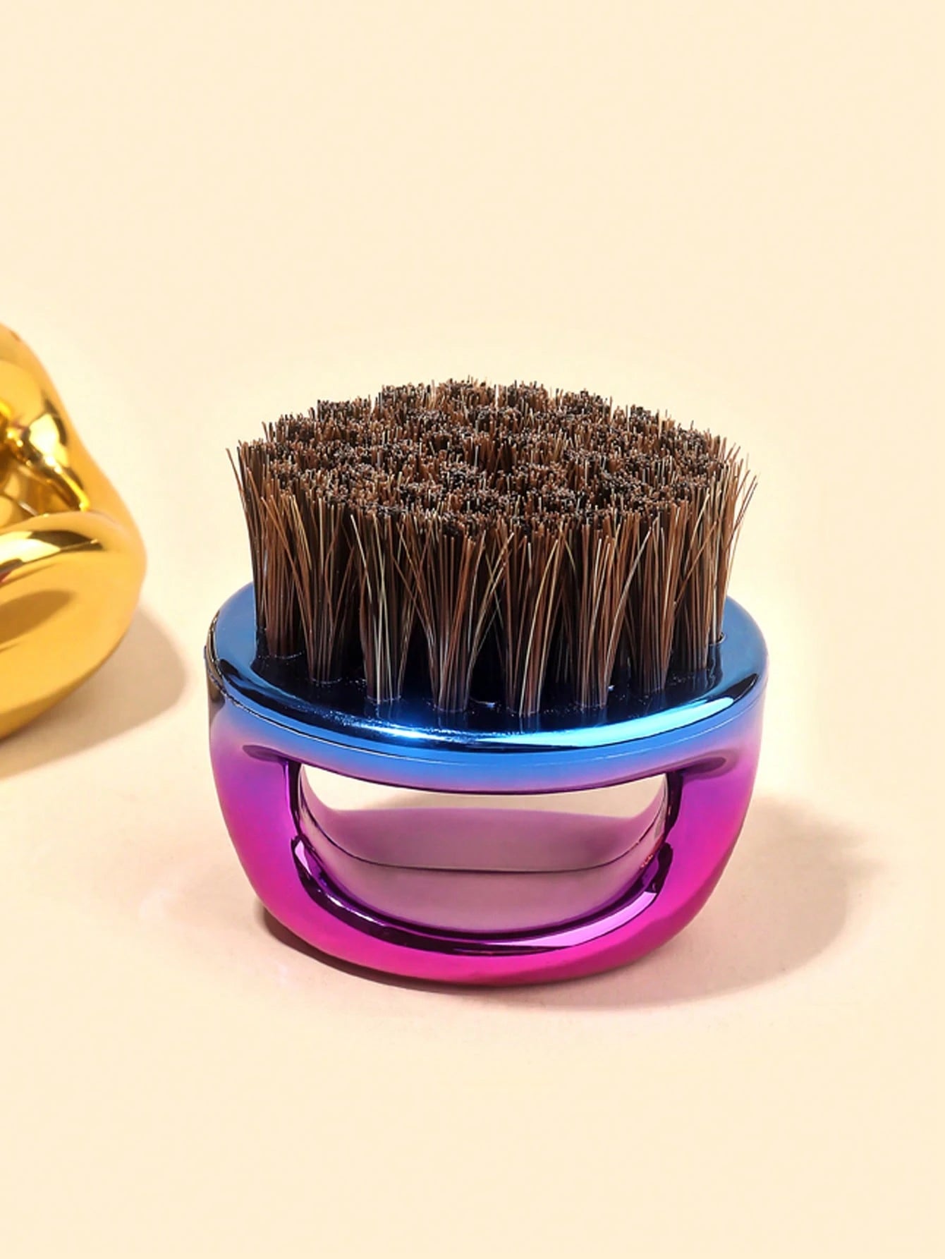 1pc Portable Finger Ring Barber Neck Duster Brush, Soft Bristle Palm Hair Cleaning Brush, Mini Haircut Sweeping Brush For Men Beard Grooming, Barbershop Salon Hairdressing Tool Accessory