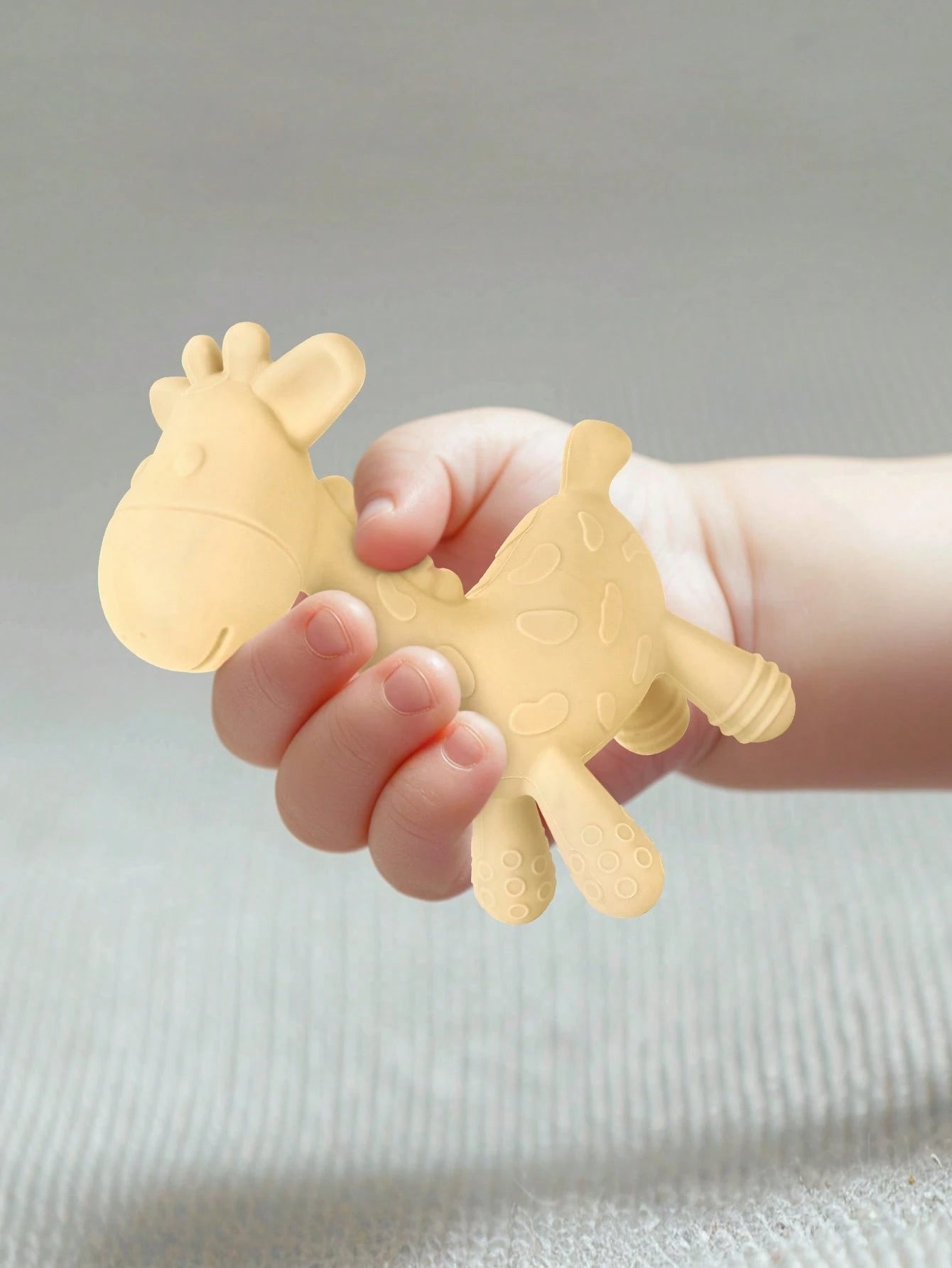 1pc Silicone Teether Toy, Cartoon Giraffe Design, Easy Grip For Newborns, Infant Dental Care, Silicone Chewing Accessory, Baby Touch Toy, Teething Gift