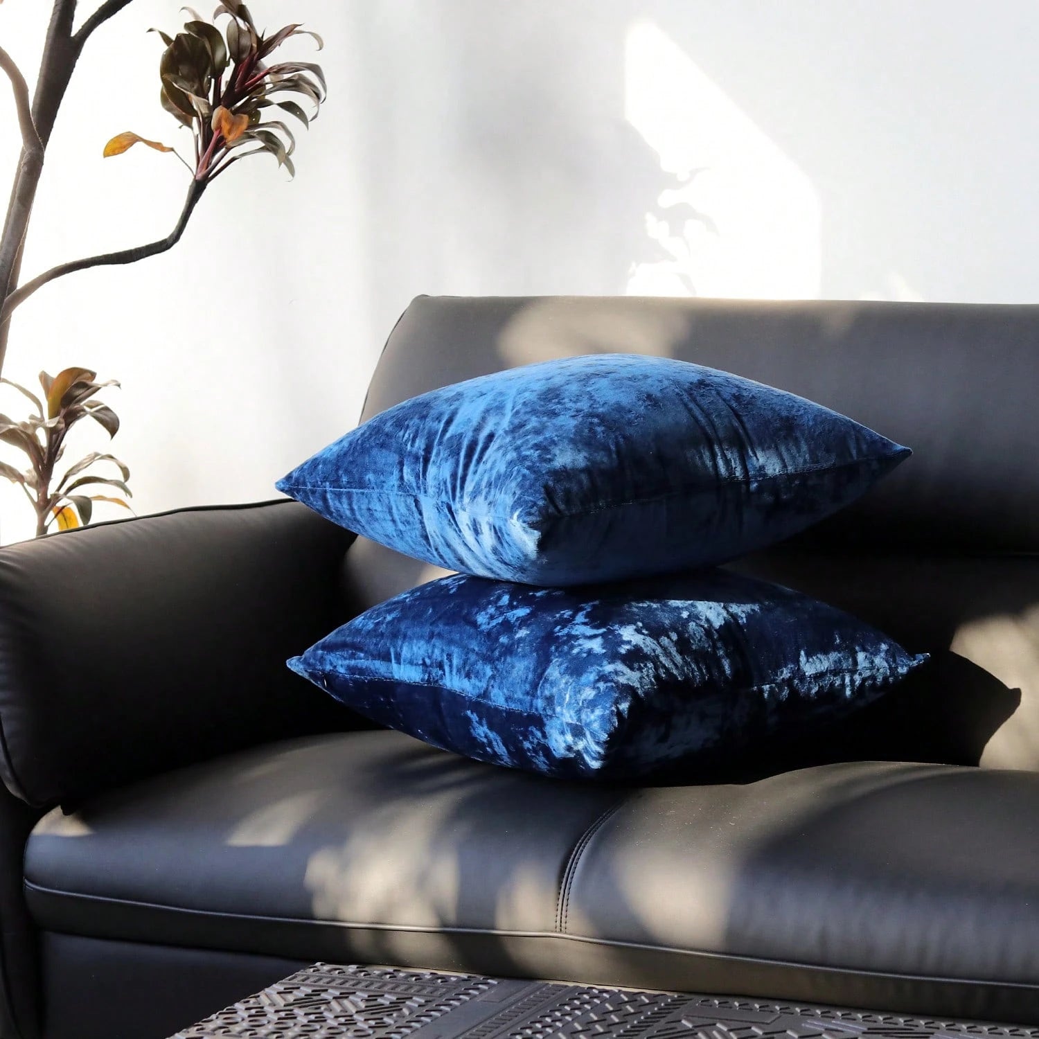 1pc Soft Velvet Dotted Textured Frosty Floral Solid Color Throw Pillow Cover, Suitable For Sofa, 18x18 Inches