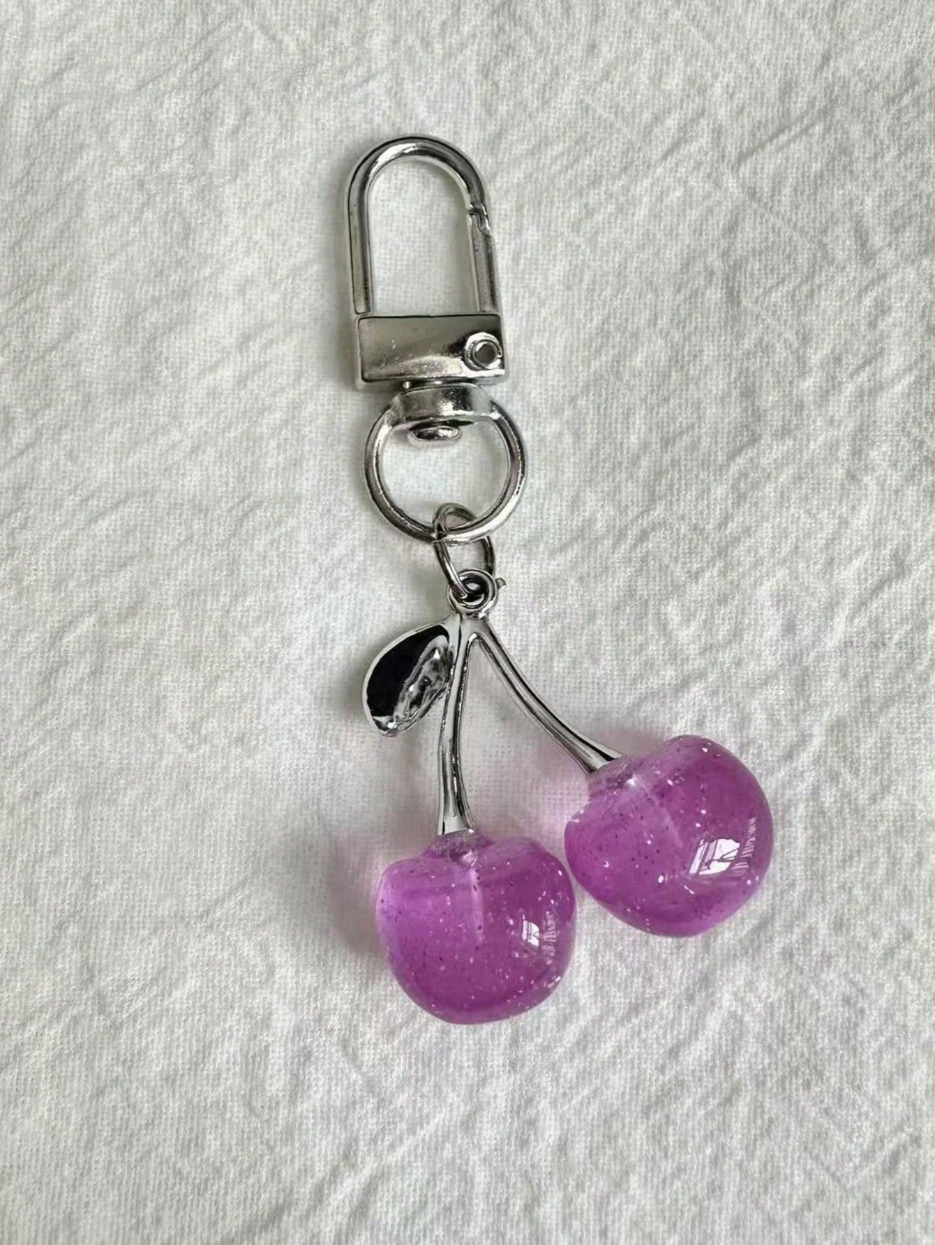 1pc Unisex Shiny Simulated Cherry Keychains Fashionable Decorative Keychain/Bag Charm Gifts For Women Valentines