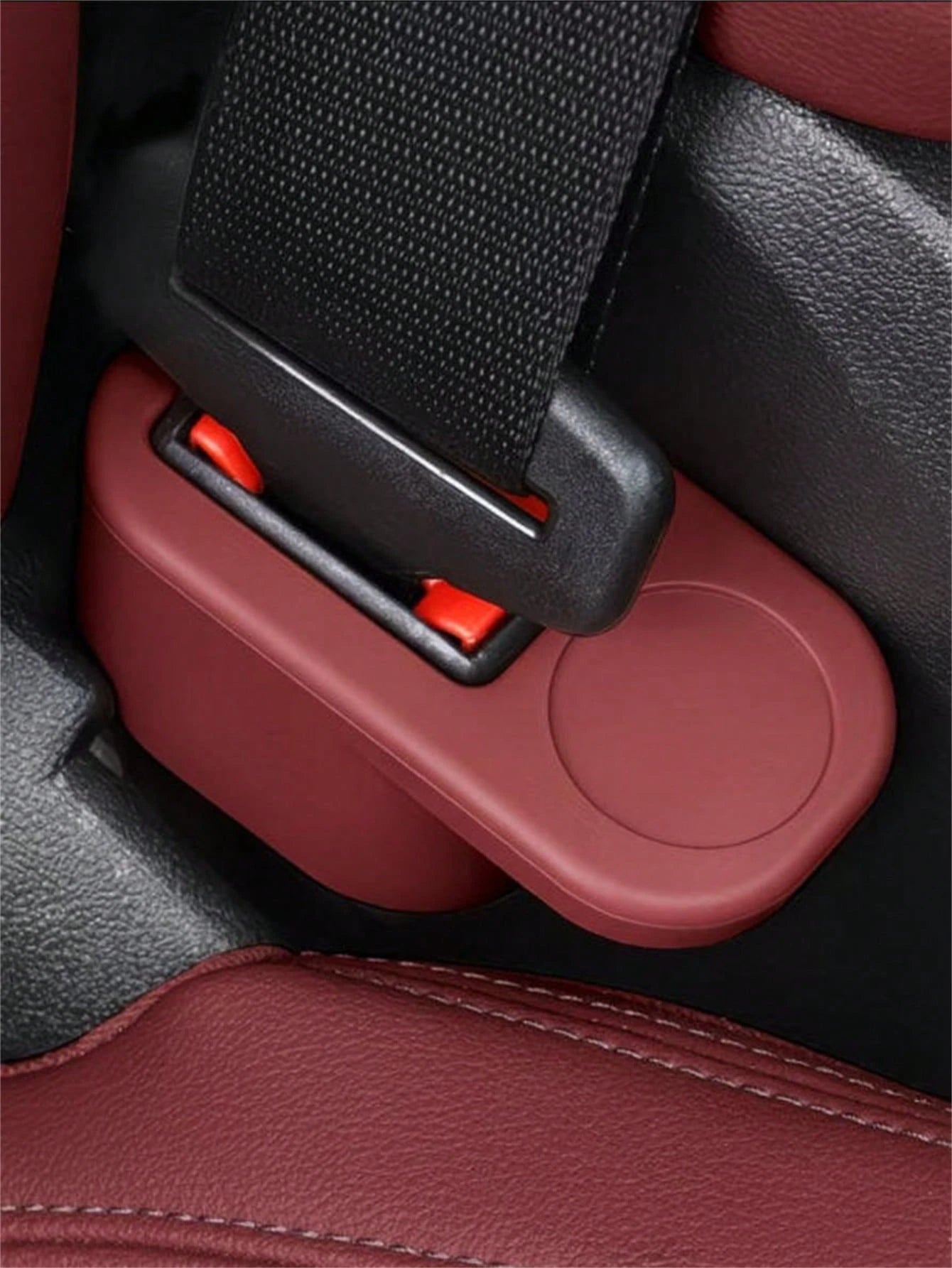 1pc Universal Car Seat Belt Socket Protector, Seat Belt Fastener, Silicone Plug Sleeve Fixer, Easy 1-Second Installation, Suitable For Sedan, SUV, Truck Safety Locking Device, Universal Design Breaks