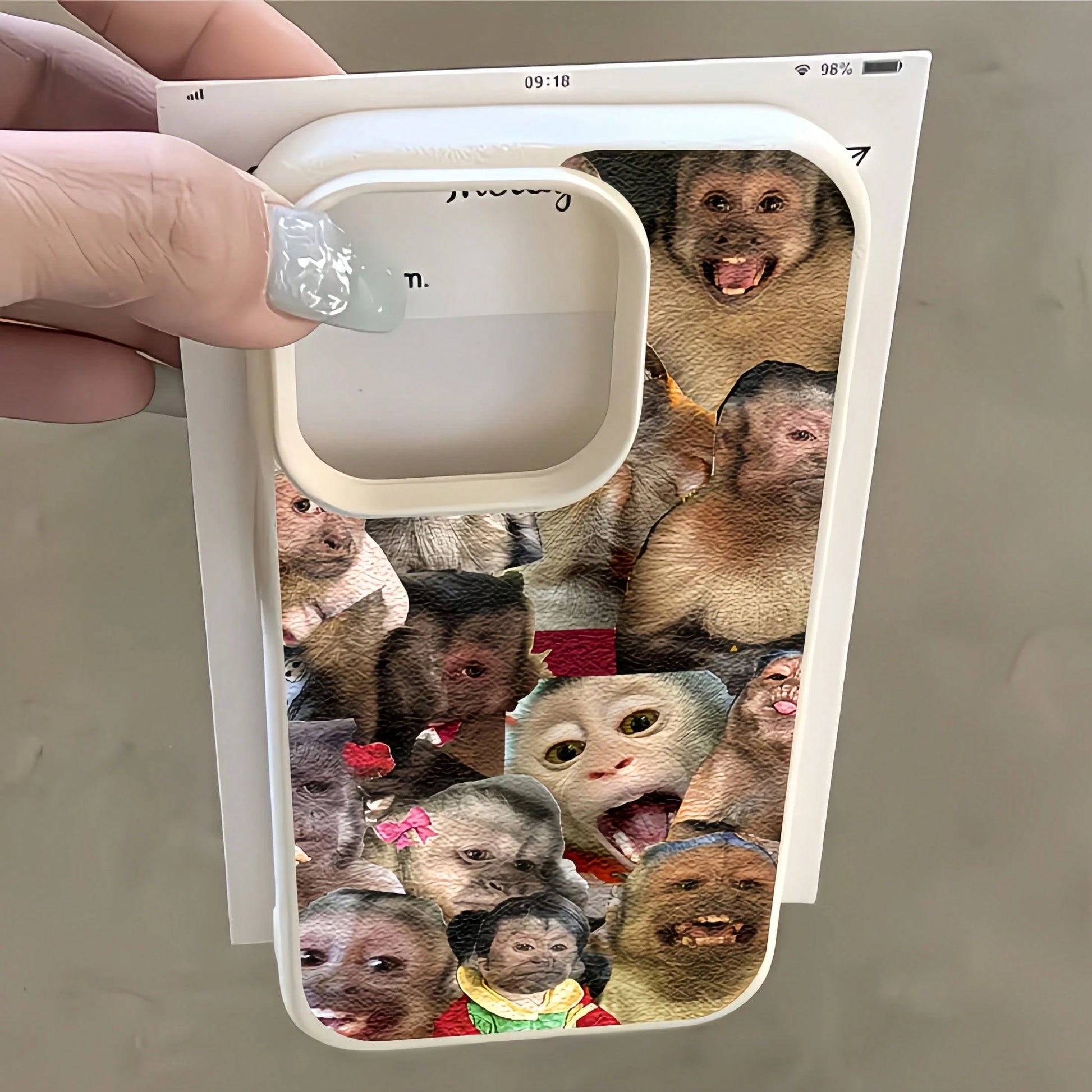 1pc White Leather Texture Minimalist Abstract Monkey Pattern Phone Case, Compatible With IPhone 16 Pro Max, 17/16/15/14 Plus, 13/12/11, Air, Series