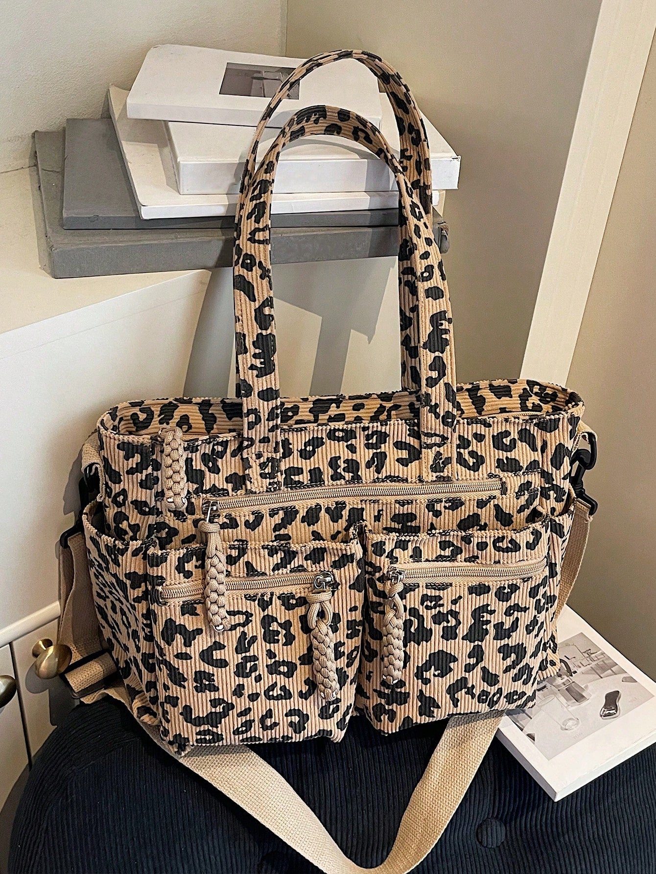 1pc Women's Fashionable Tote Bag With Full Body Leopard Print, Made Of Corduroy Material, Large Capacity With Multiple Pockets For Storage, Detachable And Adjustable Shoulder Strap, Suitable For Casua