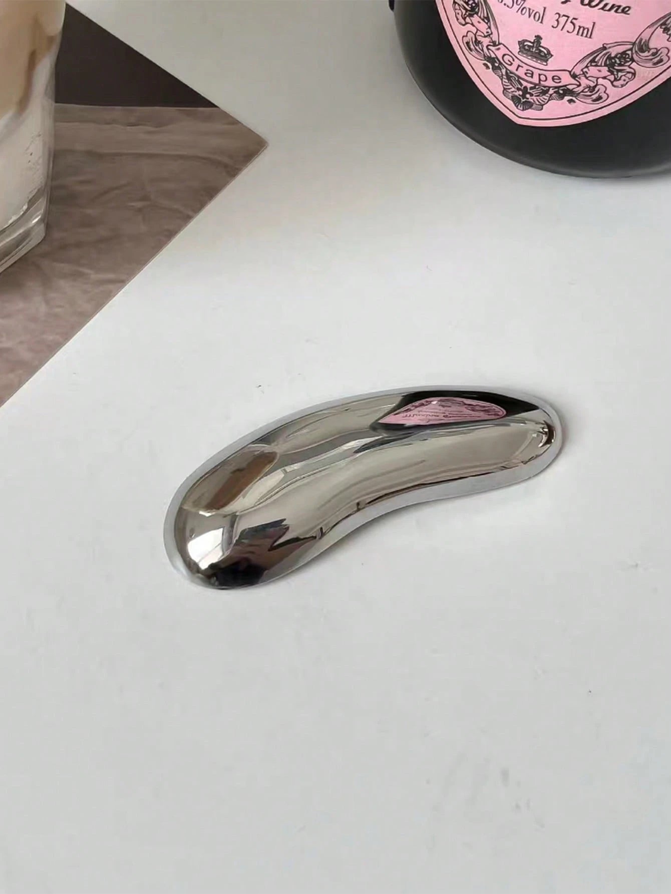 1pc Women's Minimalist Metal Glossy Brooch, Suitable For Waist Decoration On Dresses And Jackets, Fashionable High-End Accessory