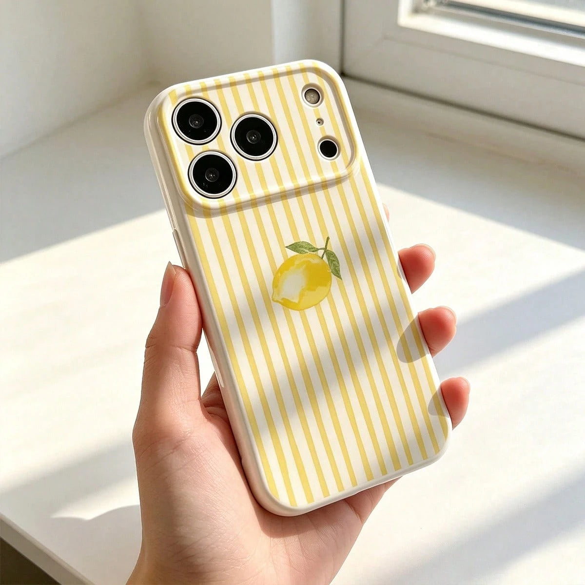 1pc Yellow And White Striped Watercolor Lemon Pattern Phone Case, Compatible With IPhone 17 17Pro 17 PRO Max, Anti-Drop Design, Also Compatible With IPhone 16 PRO/15/14/13P/12/11/X/XR/XS Max, Personal