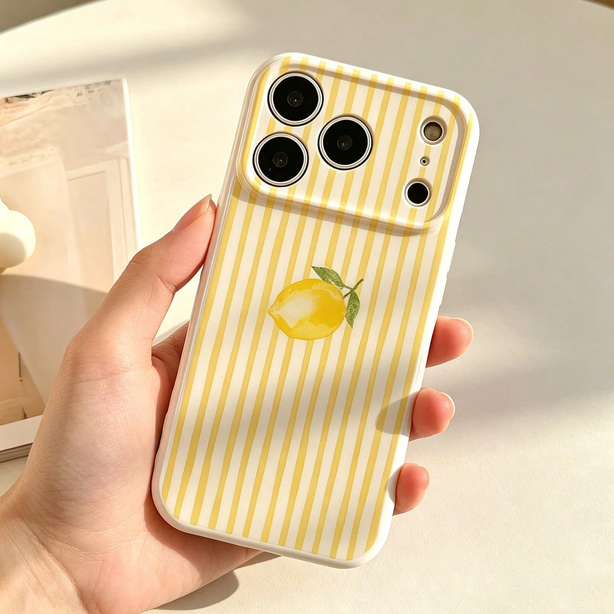 1pc Yellow And White Striped Watercolor Lemon Pattern Phone Case, Compatible With IPhone 17 17Pro 17 PRO Max, Anti-Drop Design, Also Compatible With IPhone 16 PRO/15/14/13P/12/11/X/XR/XS Max, Personal