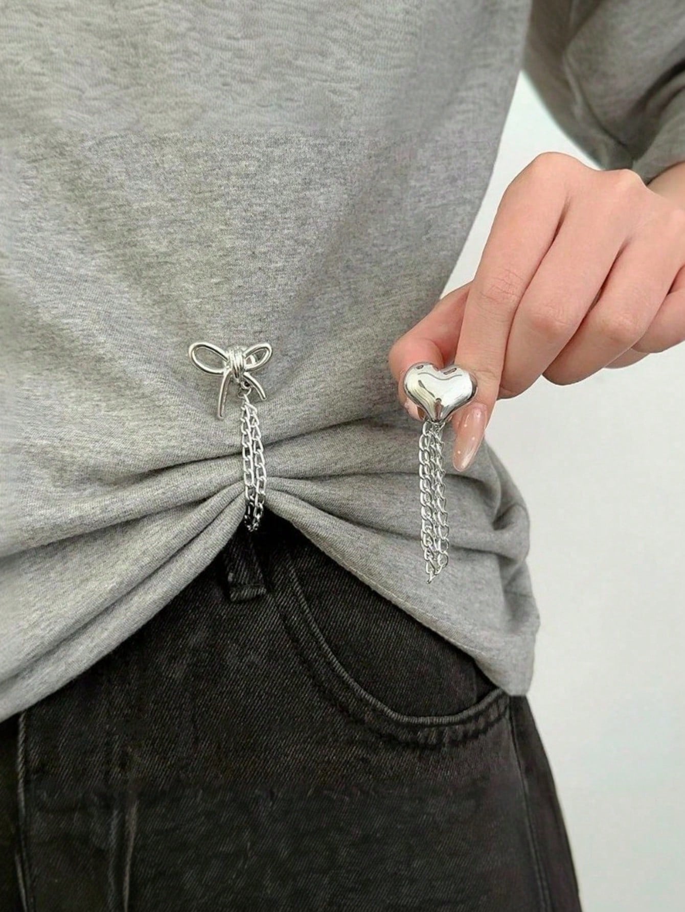 2/4/8pcs Multi-Function Pant Leg Clips, Non-Slip Pant Leg Length Adjuster, Prevent Pant Legs From Dragging On The Floor, Suitable For Jeans, Casual Pants, Shirts And Cuffs, Clothing Styling Decorative