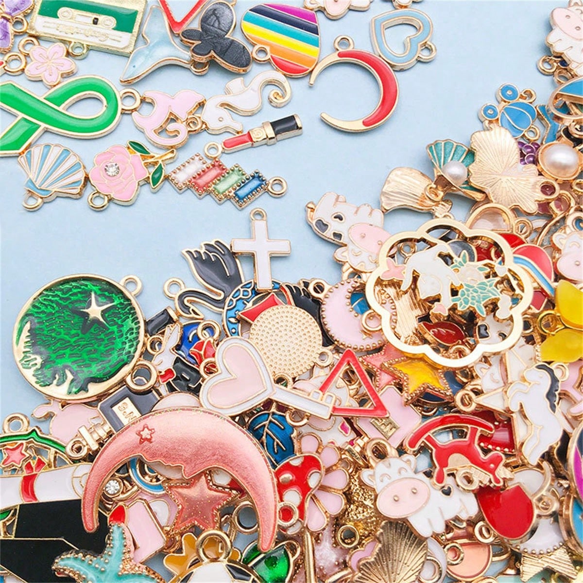 20/30/50/100pcs Random Mixed Alloy Small Pendants, DIY Bracelet Necklace Keychain Charms (Random Style, Please Do Not Purchase If You Mind)